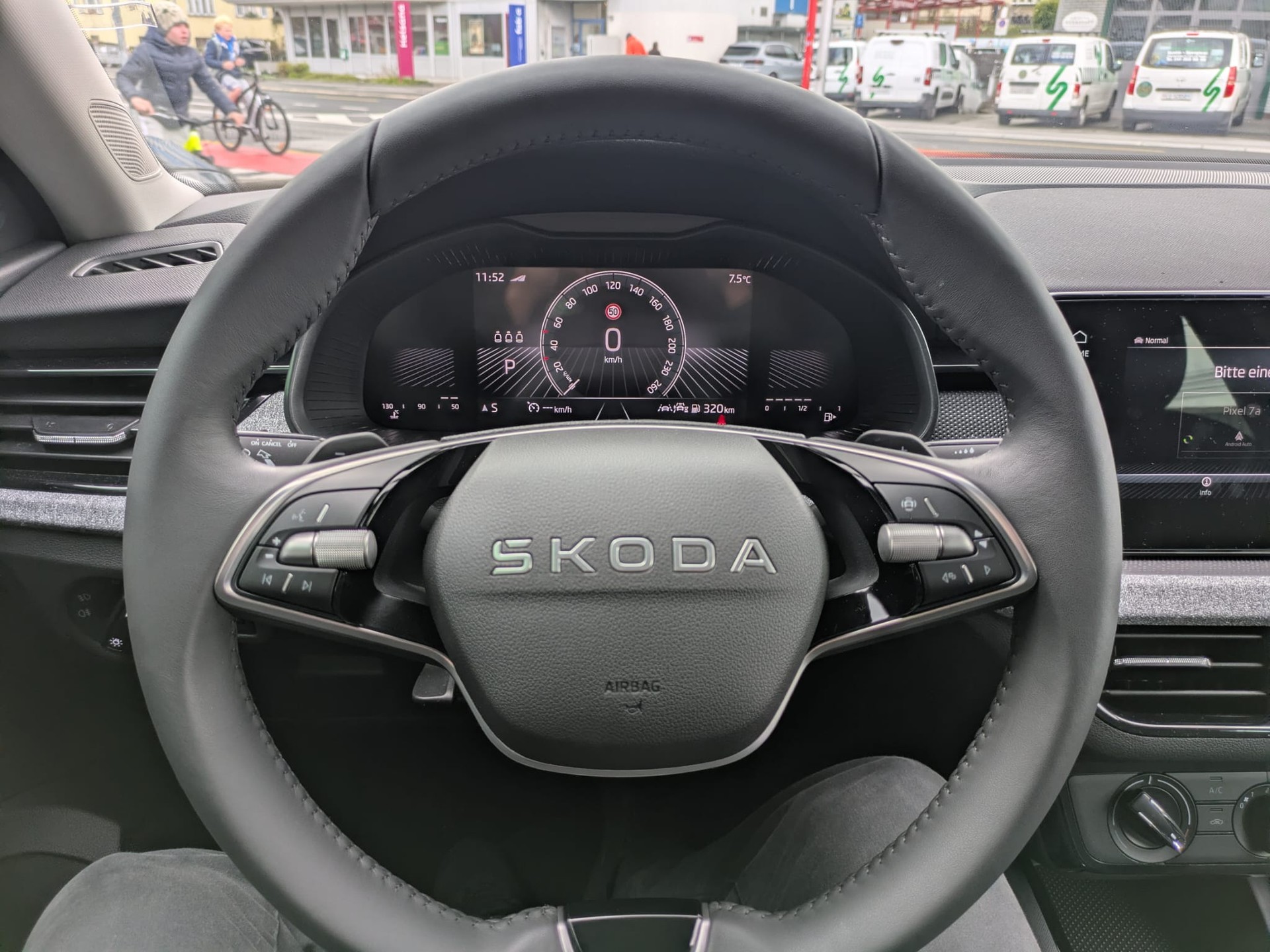 SKODA Kamiq 1.0 TSI Selection DSG-image-15