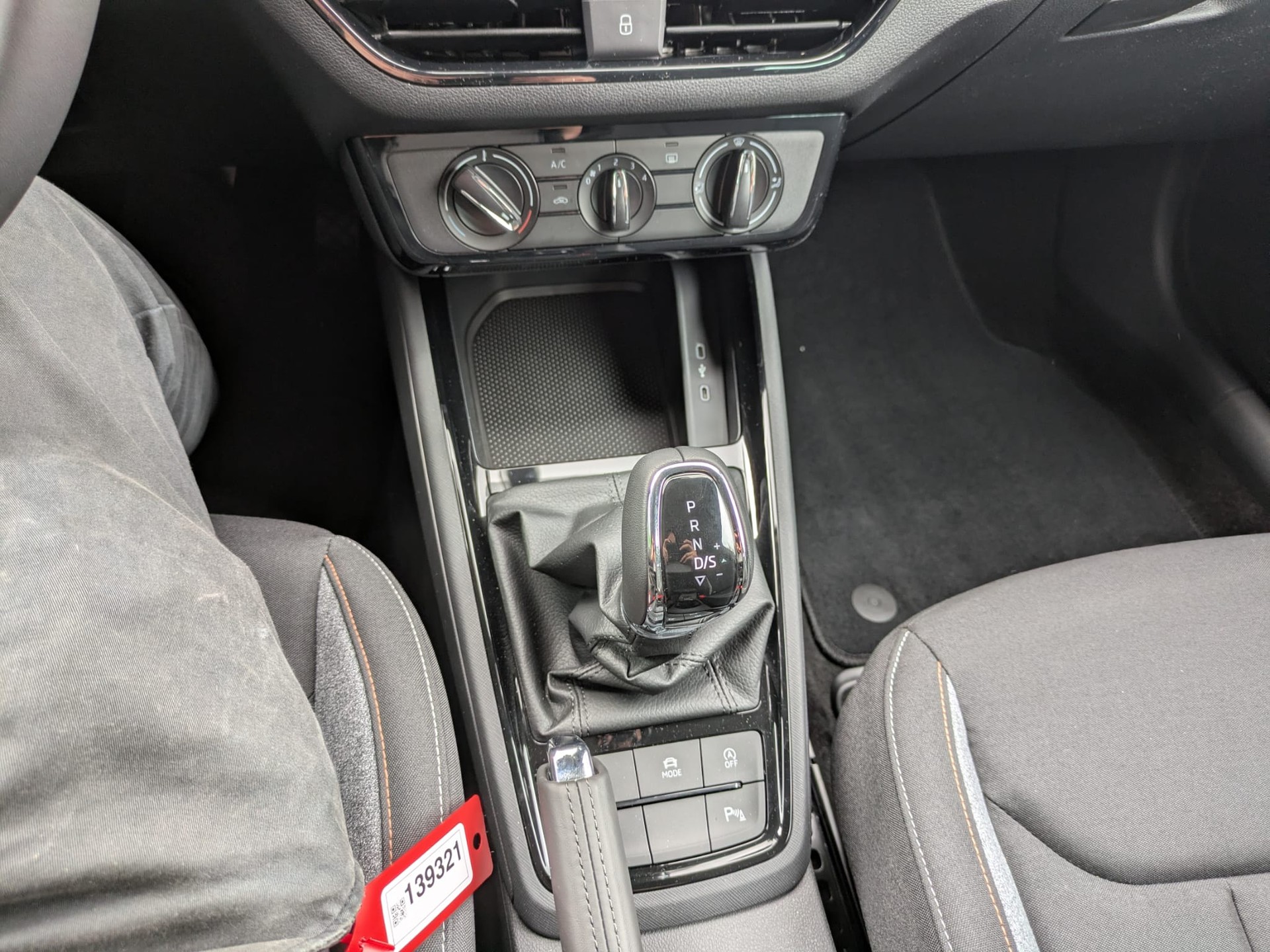 SKODA Kamiq 1.0 TSI Selection DSG-image-19