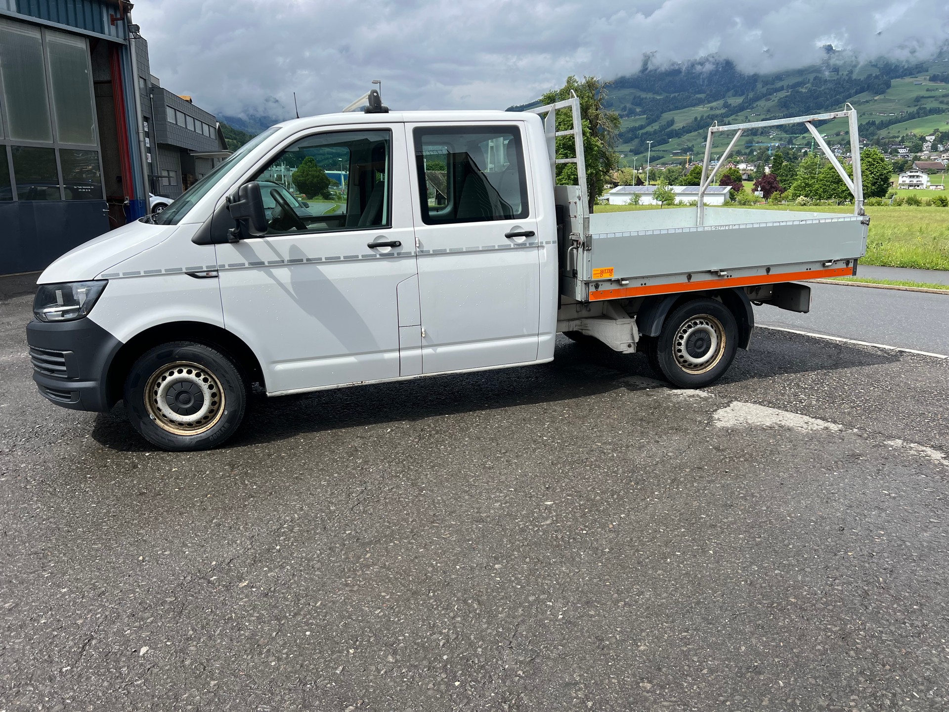VW T6 2.0 TDI DSG PS 140 *** 5 Sitze * Alubrücke * Nutzlast 1120 kg * AHK 2500 kg *