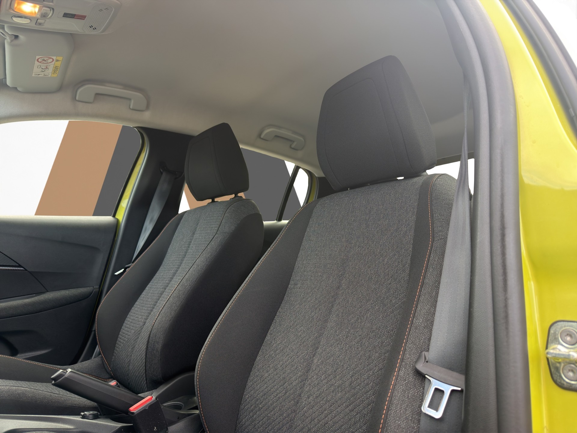 PEUGEOT 208 1.2 Hybrid Style-image-26