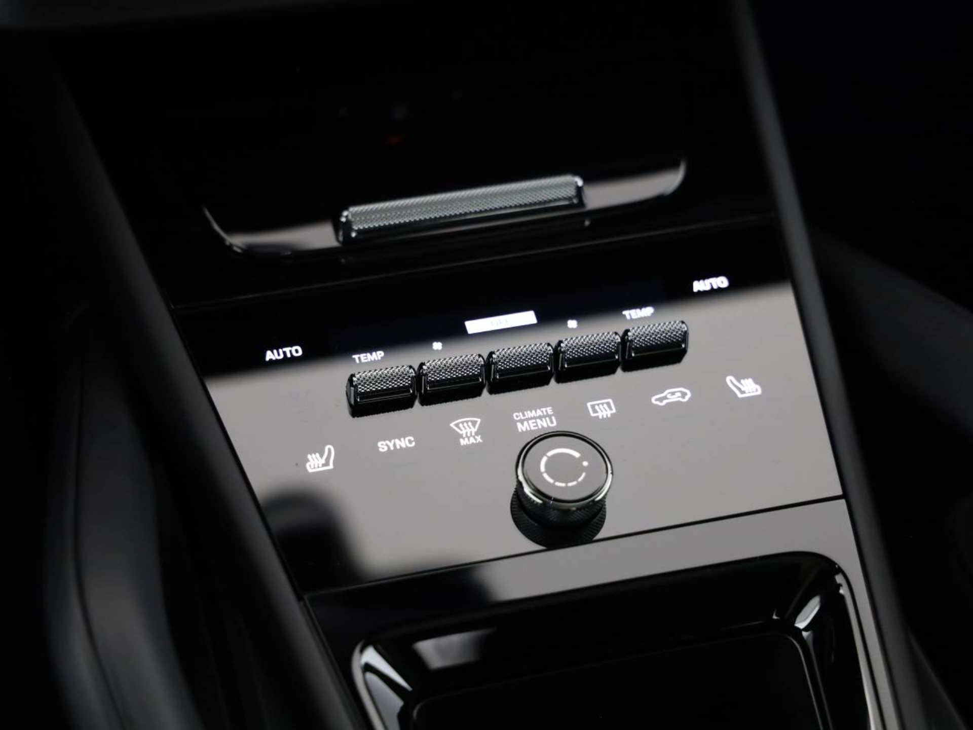 PORSCHE Cayenne Coupé Black Edition-image-15