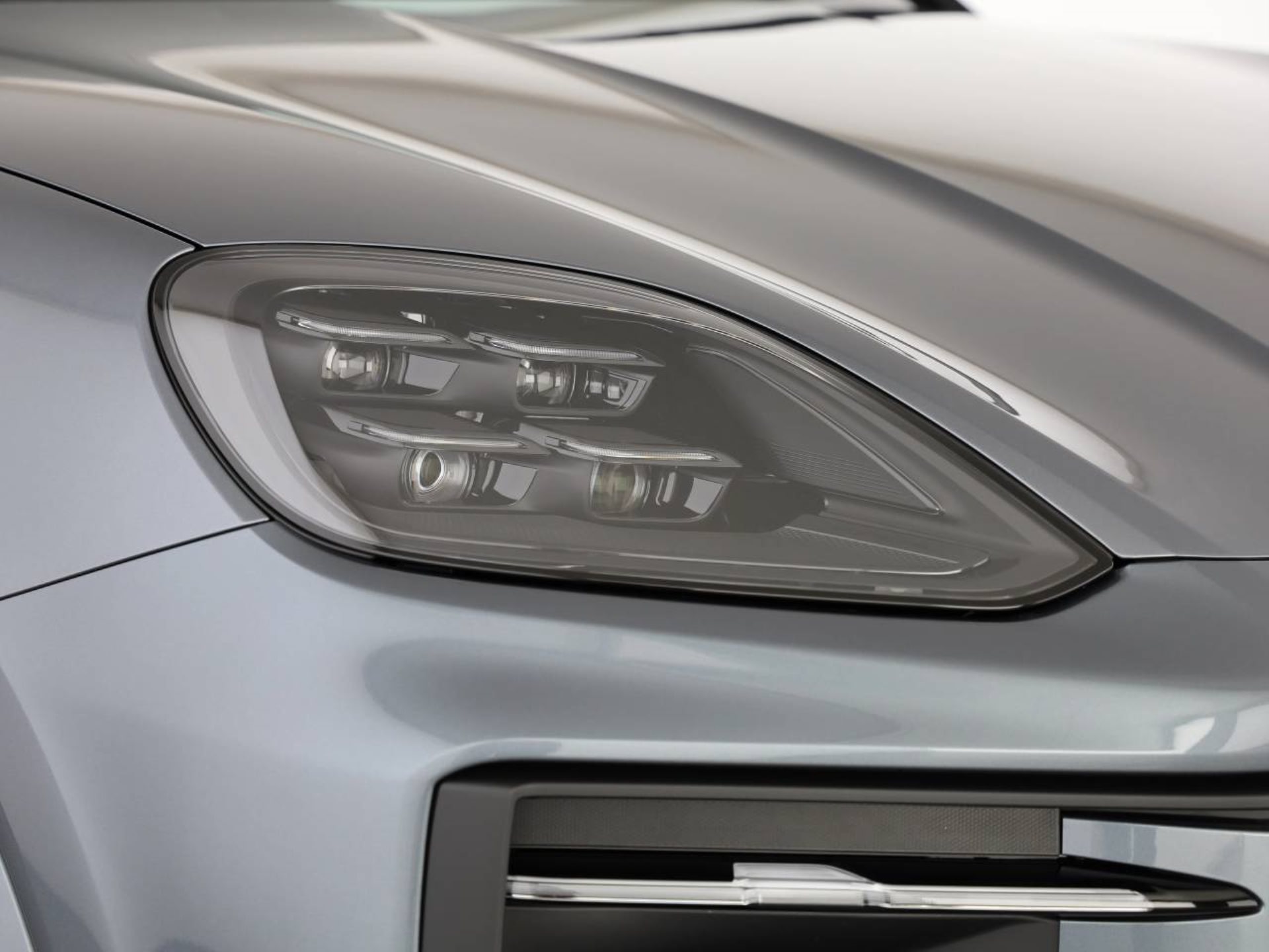PORSCHE Cayenne Coupé Black Edition-image-7