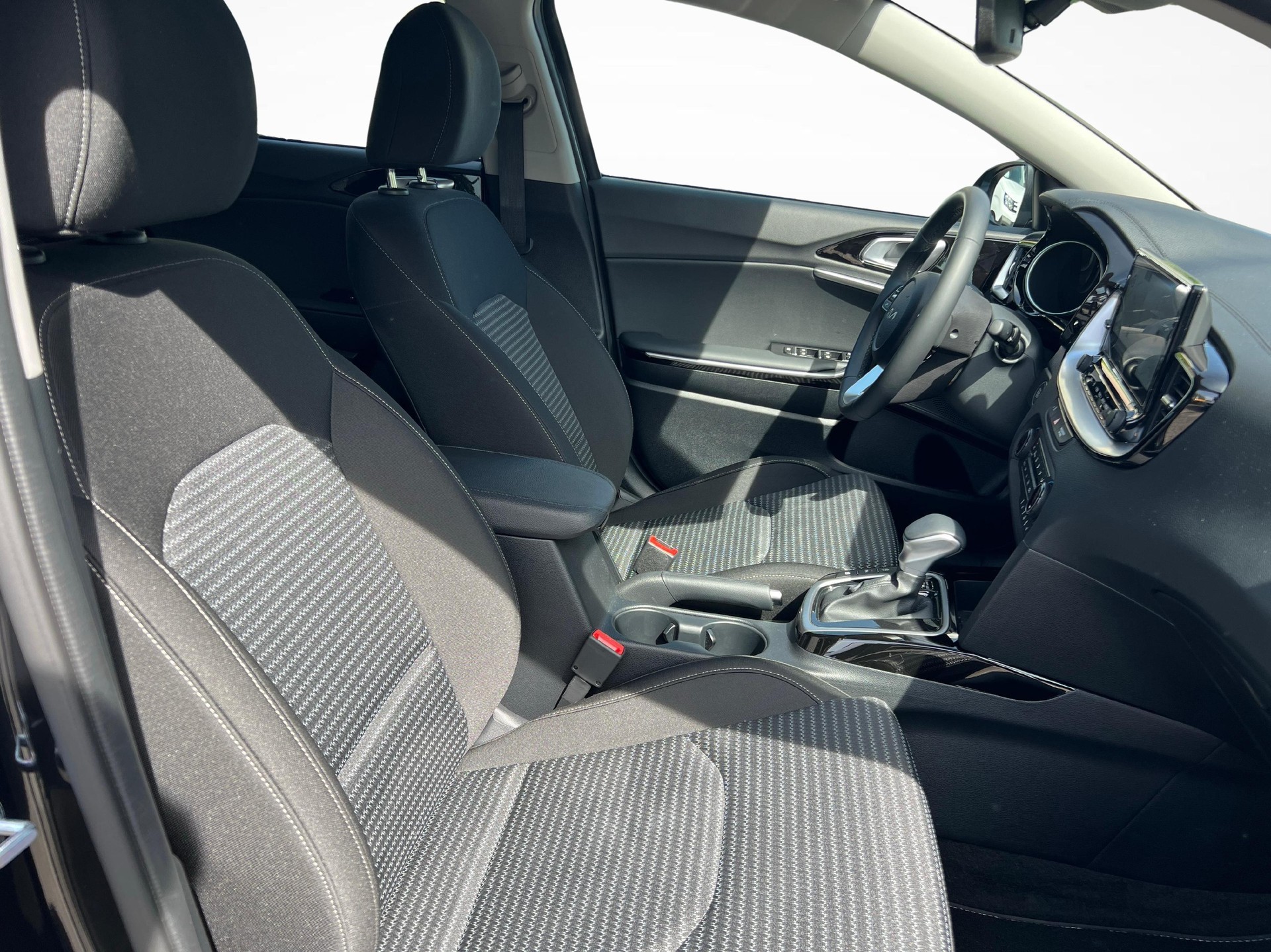 KIA Ceed SW 1.5 T-GDi Power-image-9