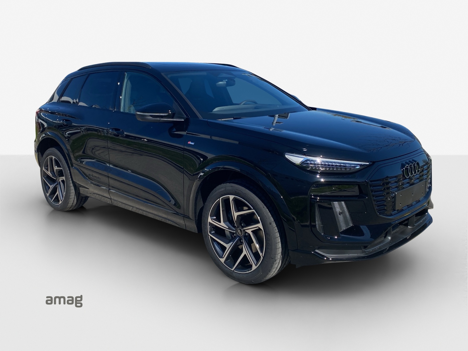 AUDI Q6 e-tron quattro-image-5