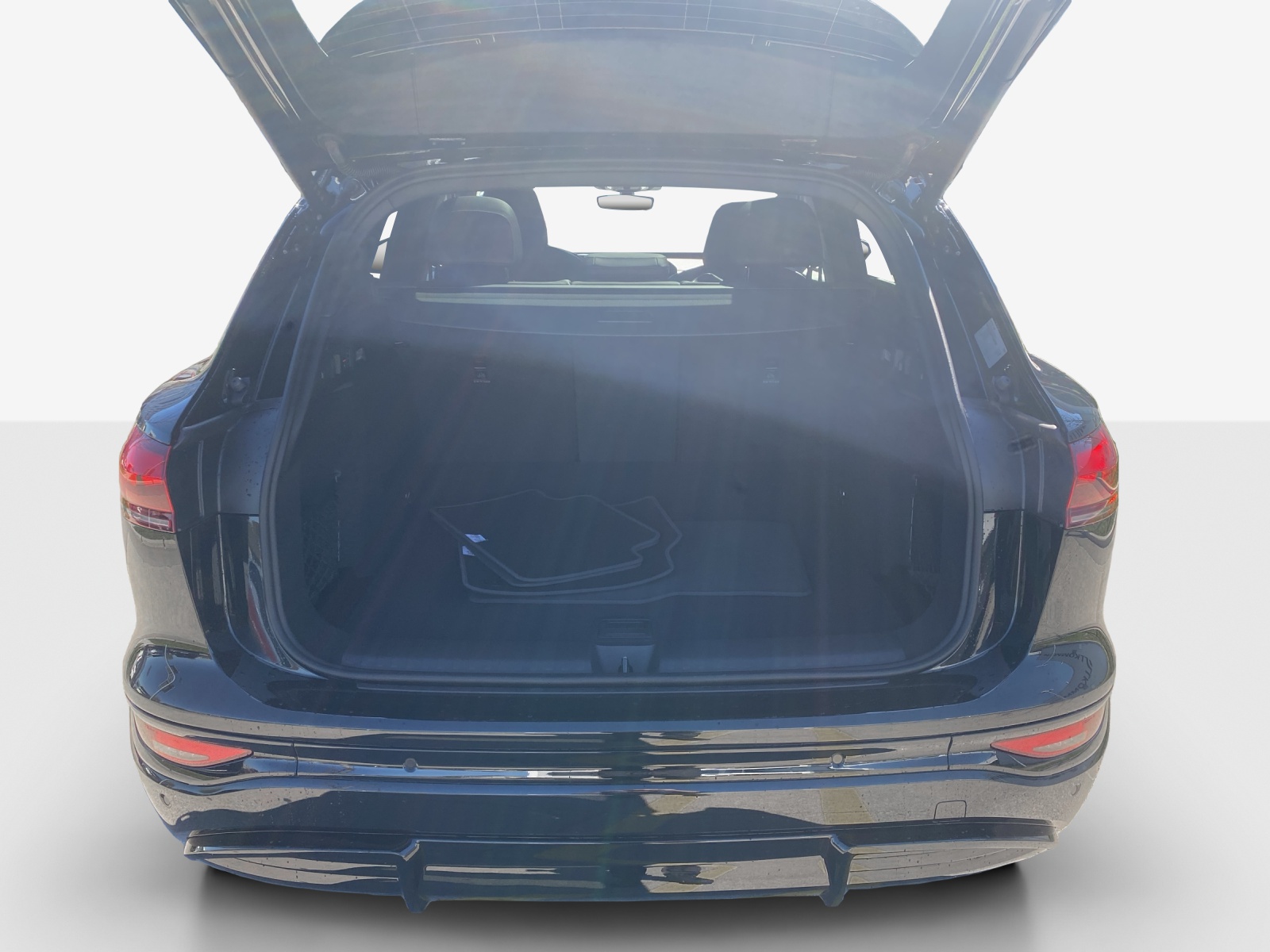 AUDI Q6 e-tron quattro-image-12