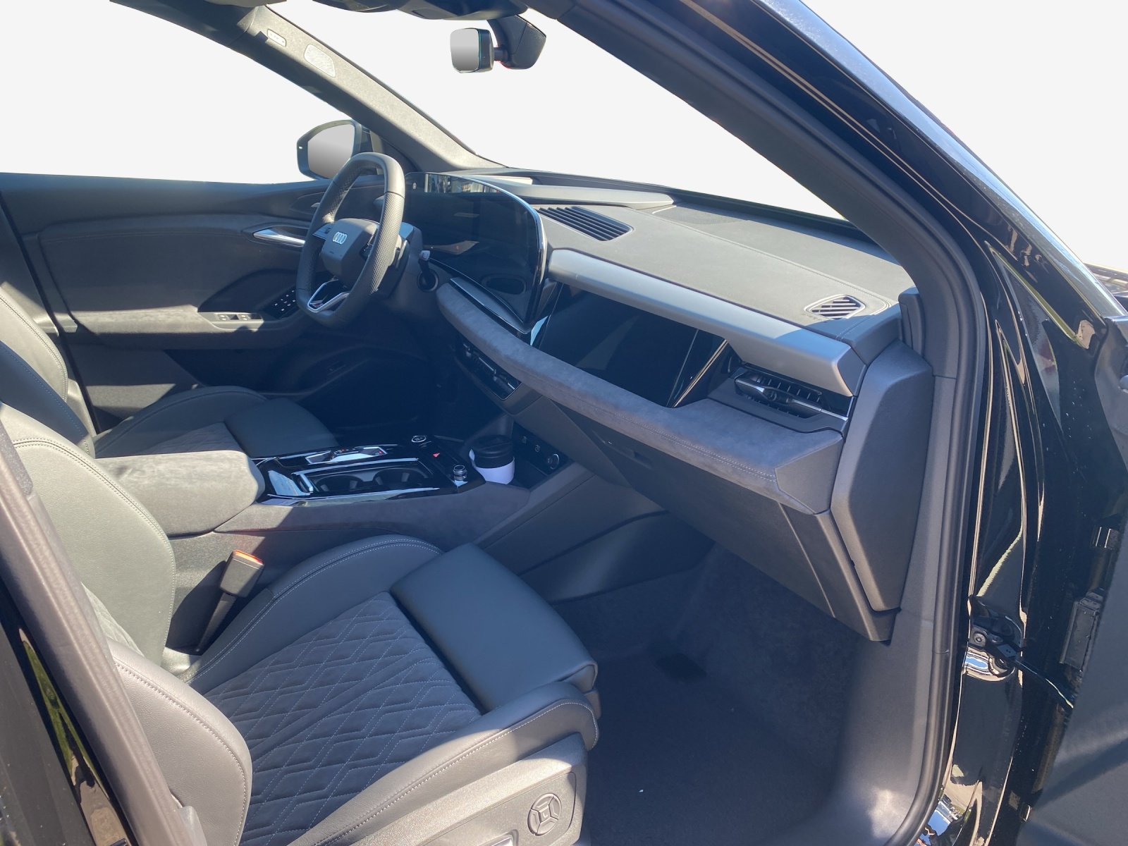 AUDI Q6 e-tron quattro-image-13