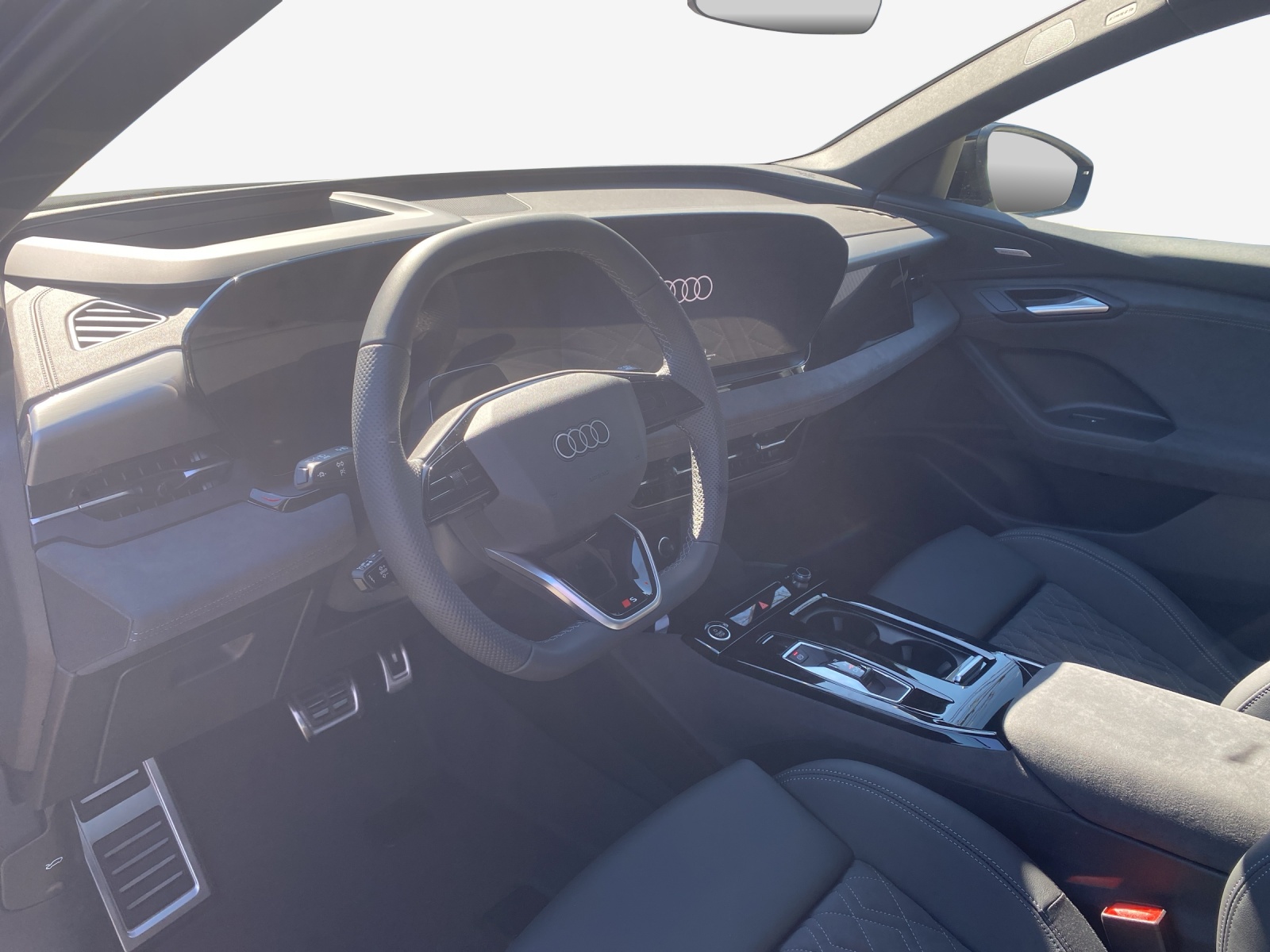 AUDI Q6 e-tron quattro-image-14
