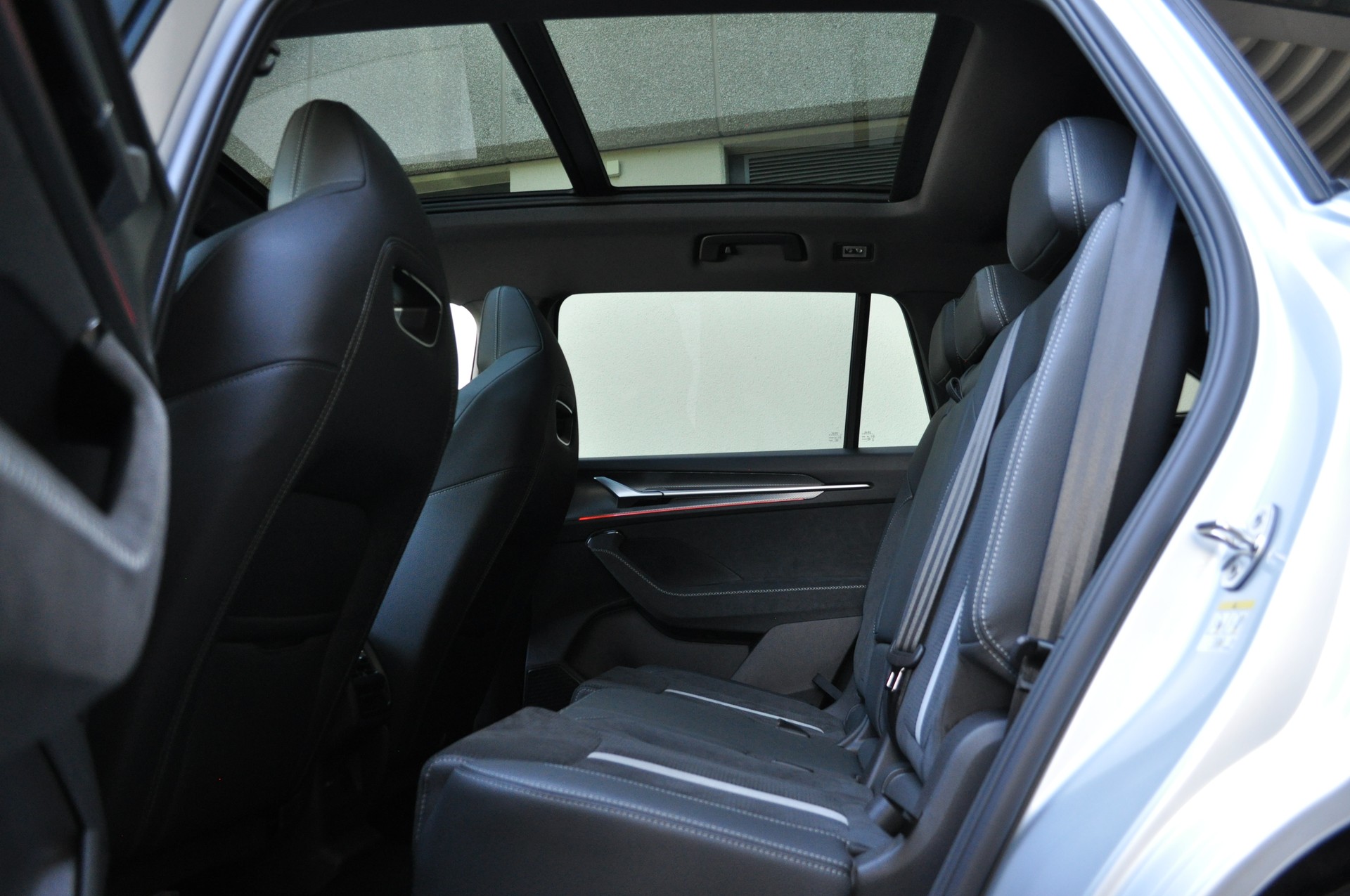 SKODA Kodiaq 2.0 TDI Sportline-image-12