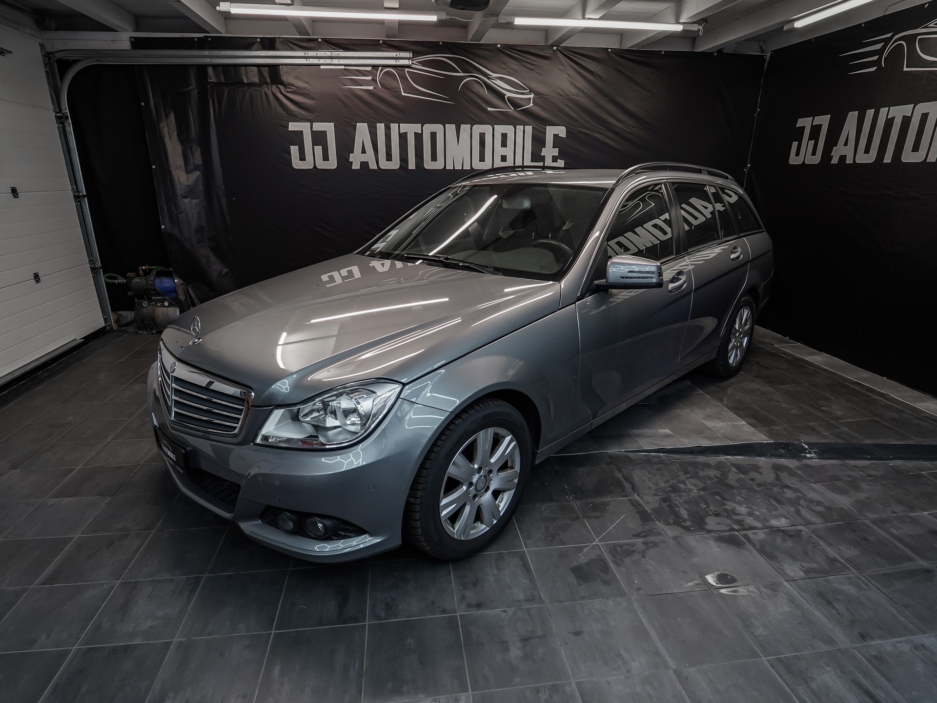 MERCEDES-BENZ C 180