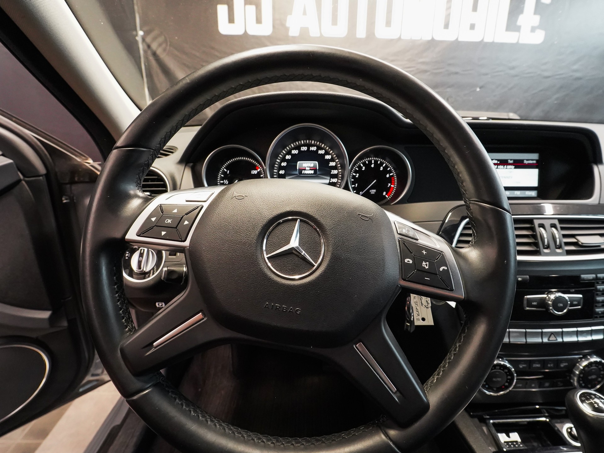 MERCEDES-BENZ C 180-image-11