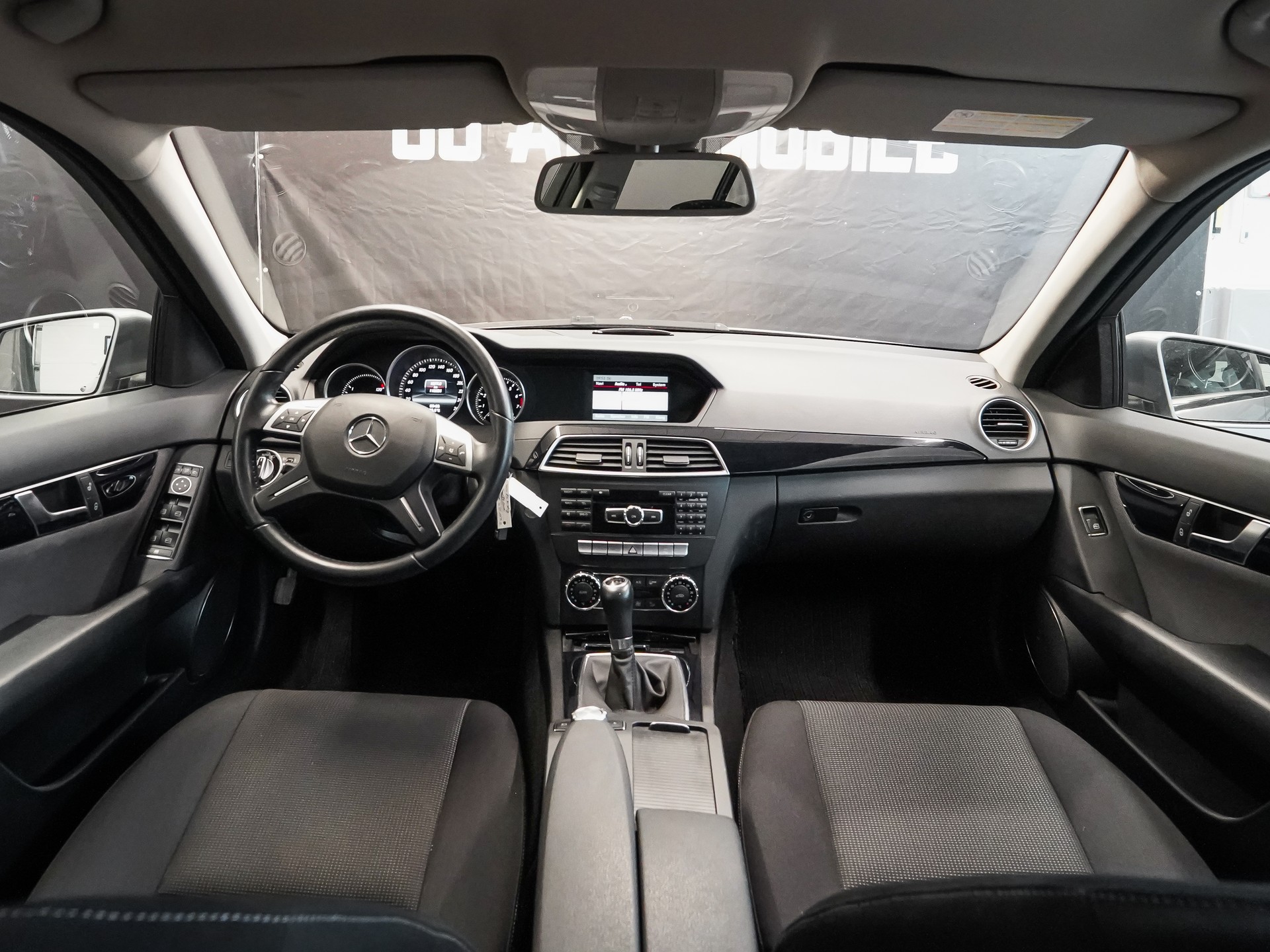 MERCEDES-BENZ C 180-image-10
