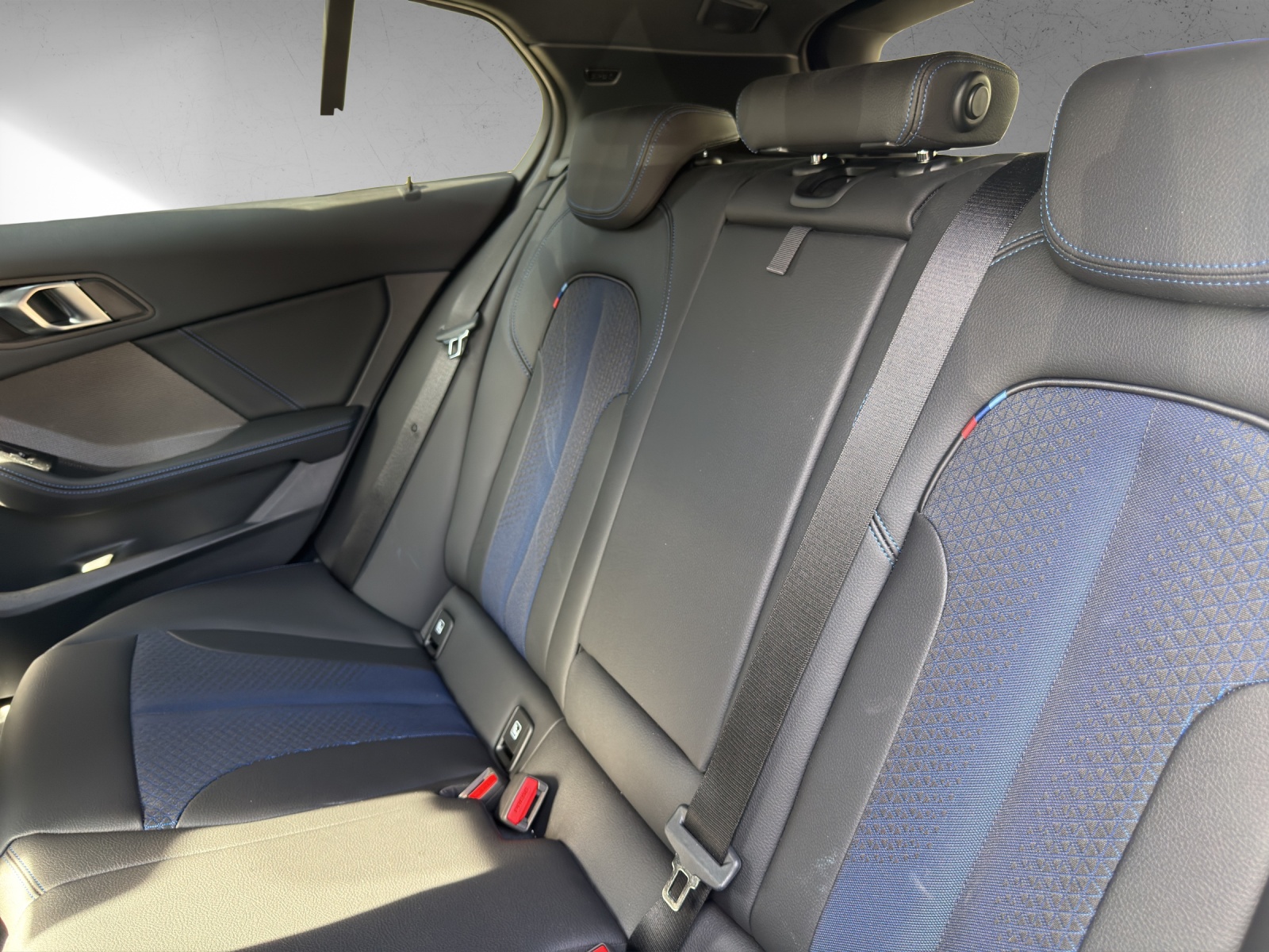 BMW 118i M Sport Steptronic-image-16