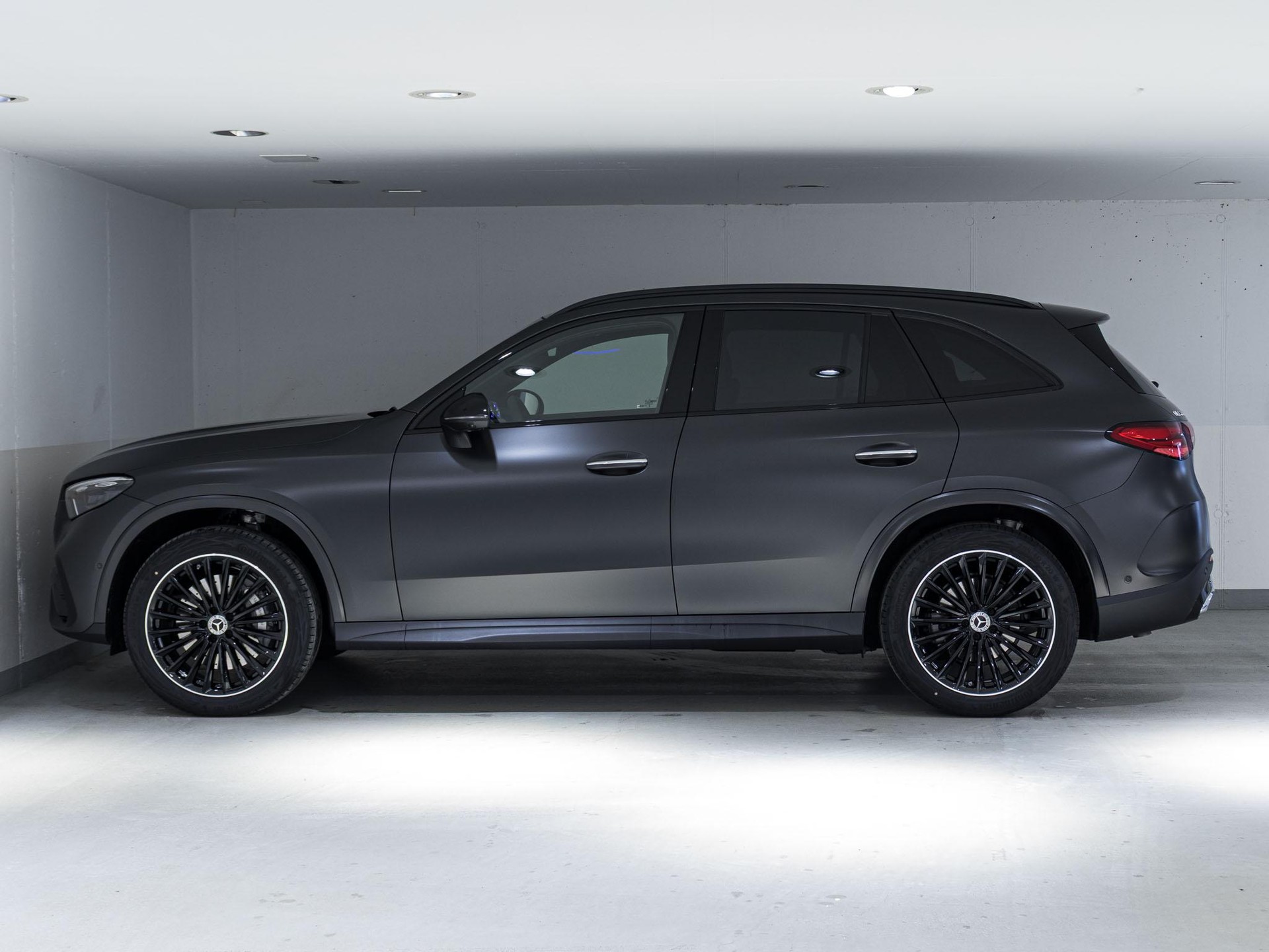 MERCEDES-BENZ GLC 220 d 4MATIC-image-4