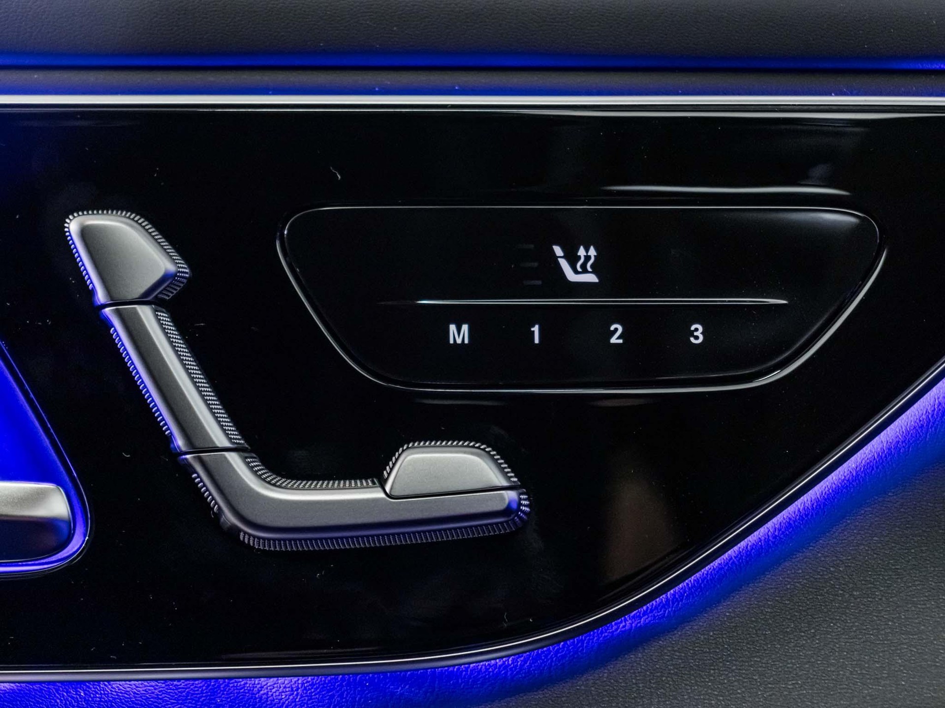 MERCEDES-BENZ GLC 220 d 4MATIC-image-12
