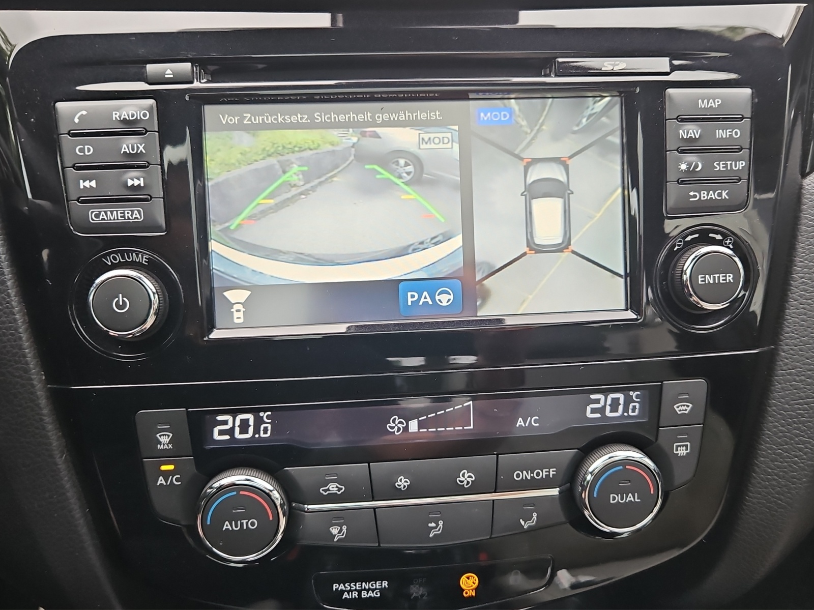 NISSAN Qashqai 1.6 dCi Tekna 4x4-image-10