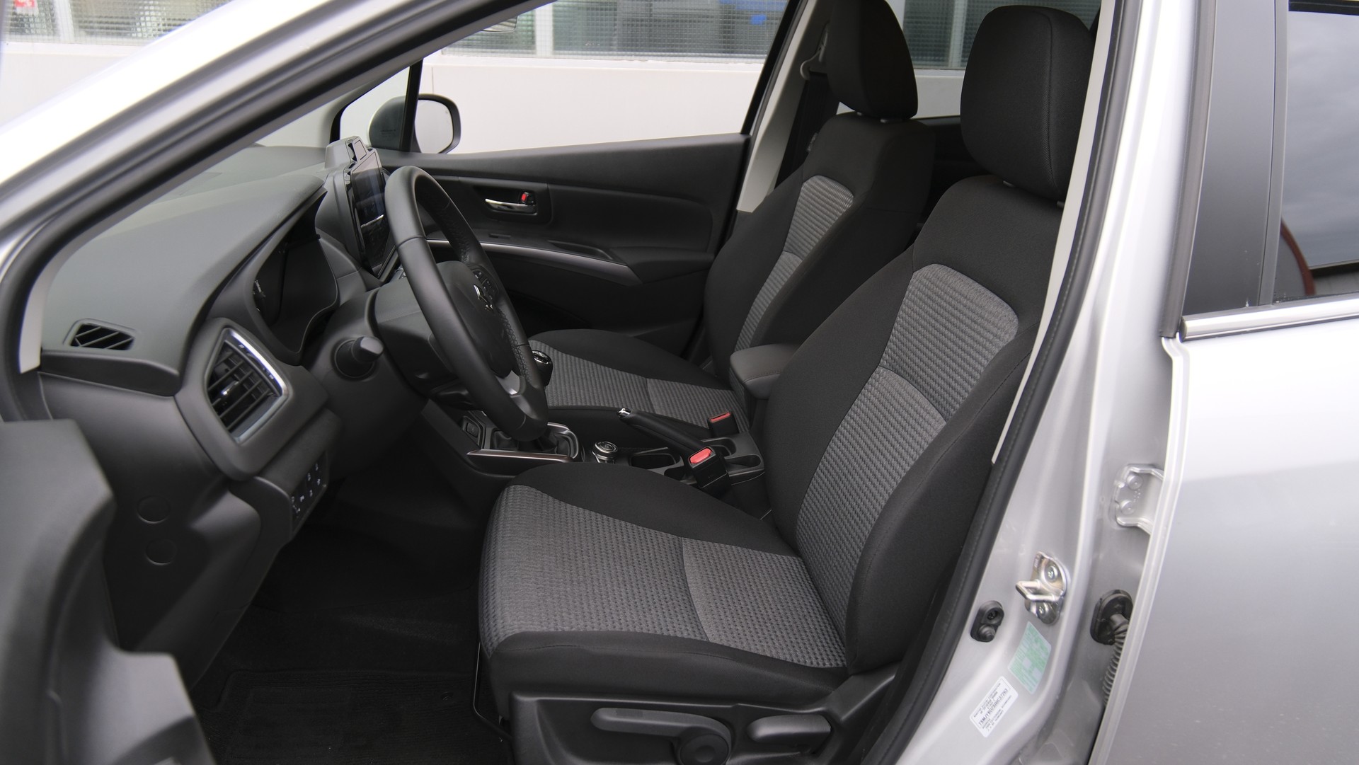 SUZUKI S-Cross 1.4 16V Compact+ MHD 4WD-image-3