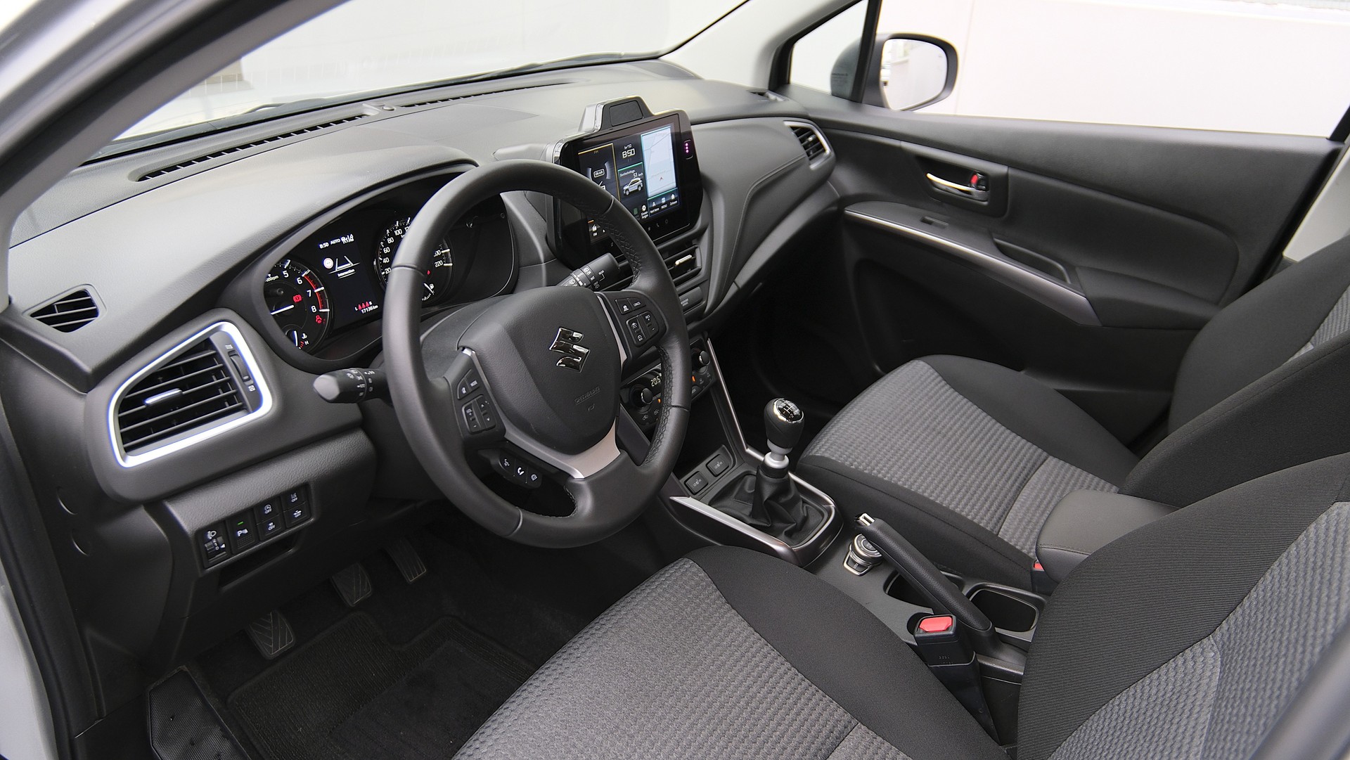 SUZUKI S-Cross 1.4 16V Compact+ MHD 4WD-image-2