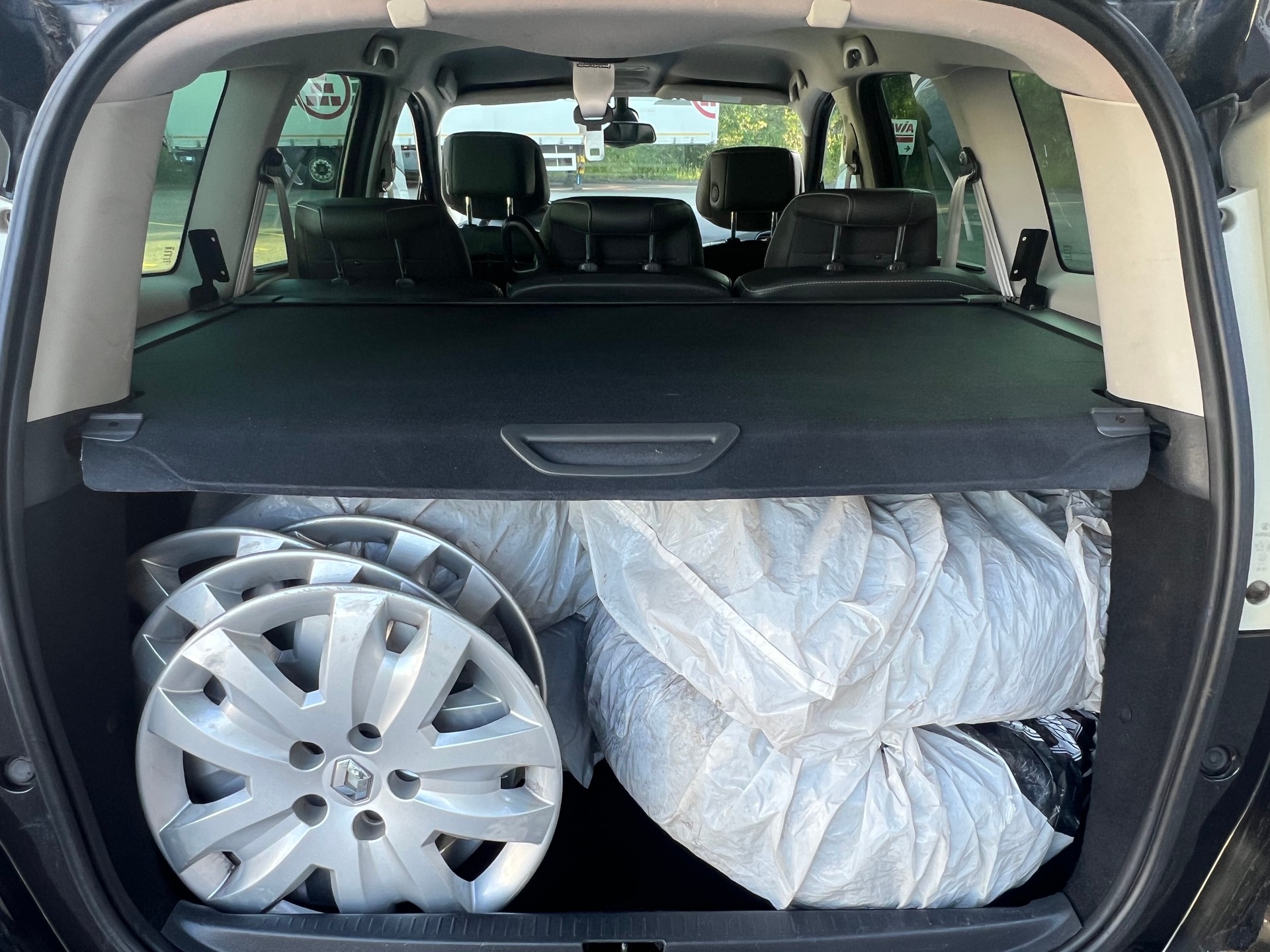 RENAULT Grand Scénic 1.6 dCi Bose Edition-image-15