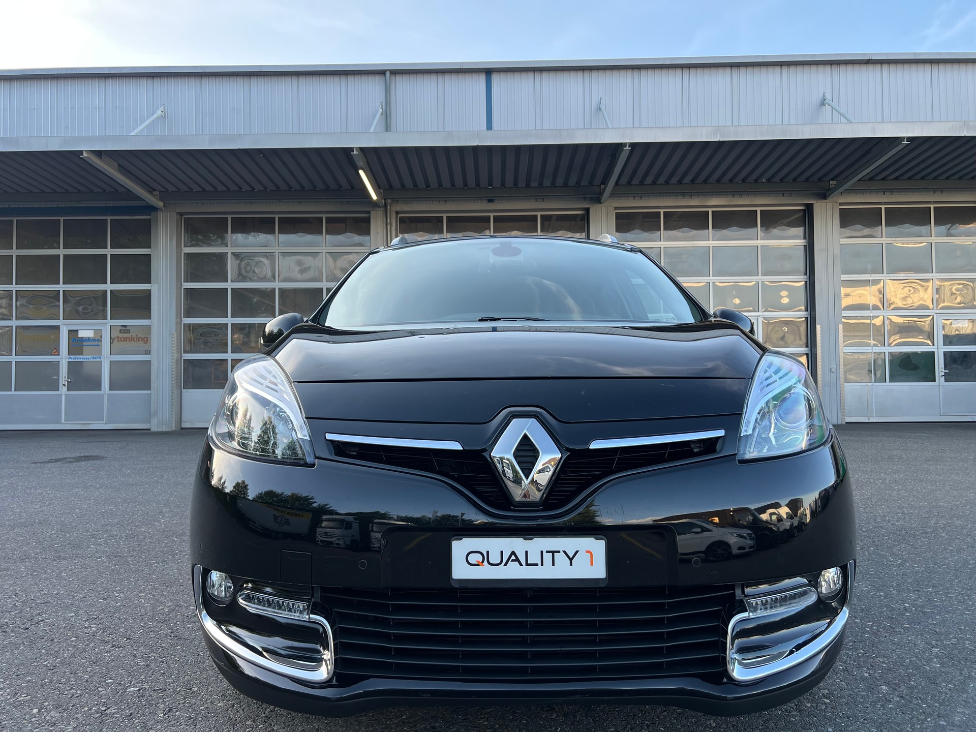 RENAULT Grand Scénic 1.6 dCi Bose Edition-image-1