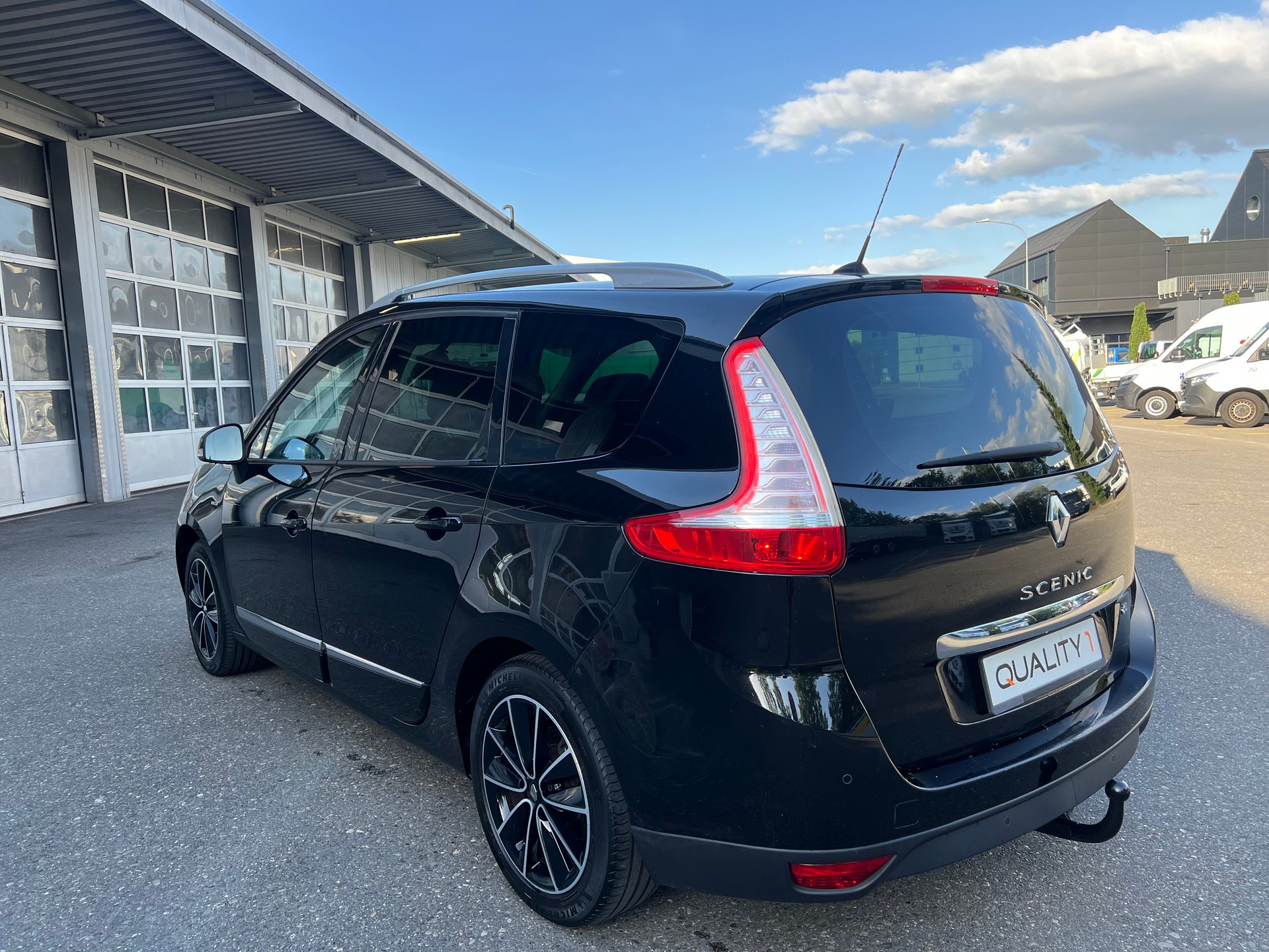RENAULT Grand Scénic 1.6 dCi Bose Edition-image-7