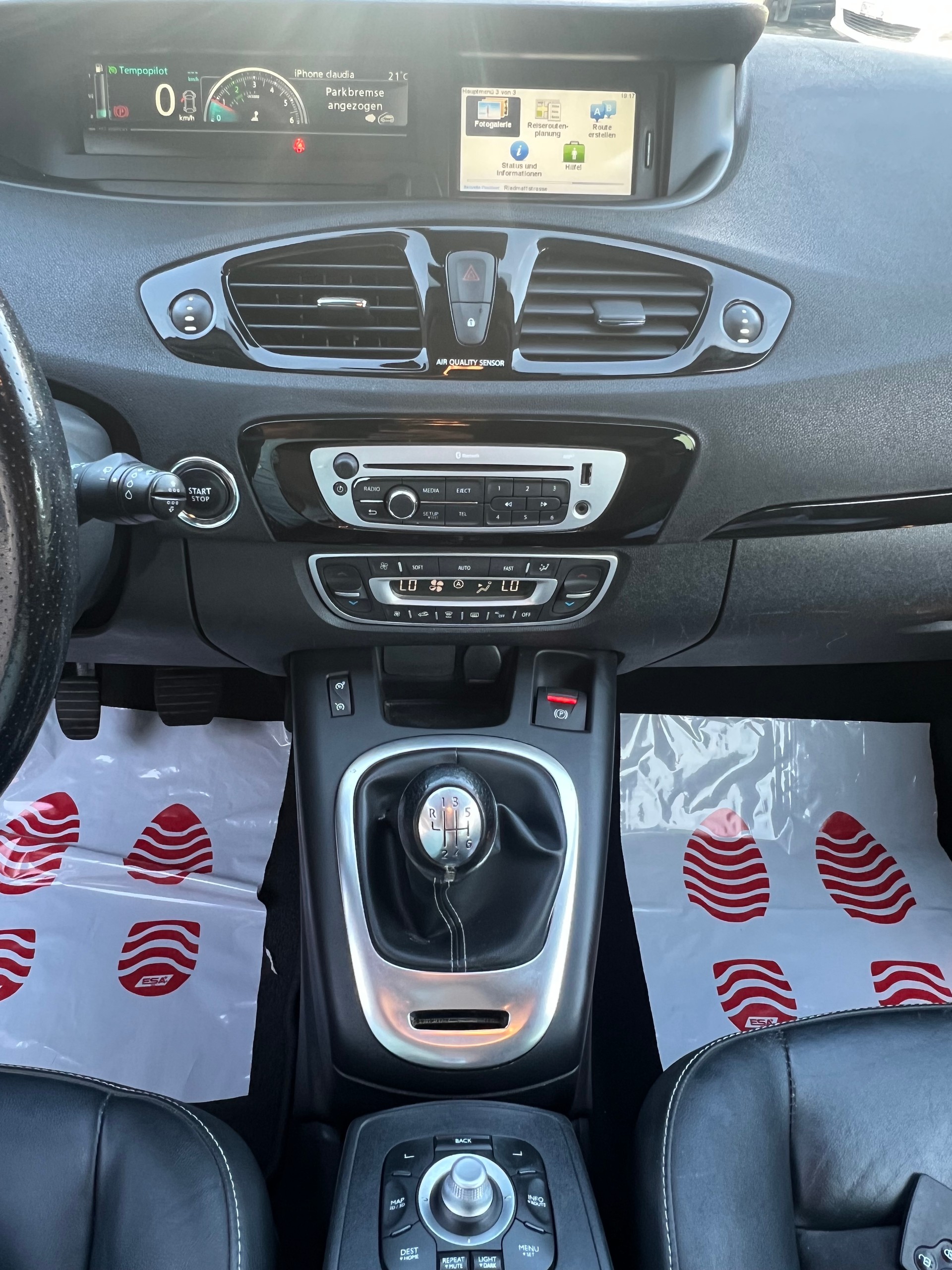 RENAULT Grand Scénic 1.6 dCi Bose Edition-image-10