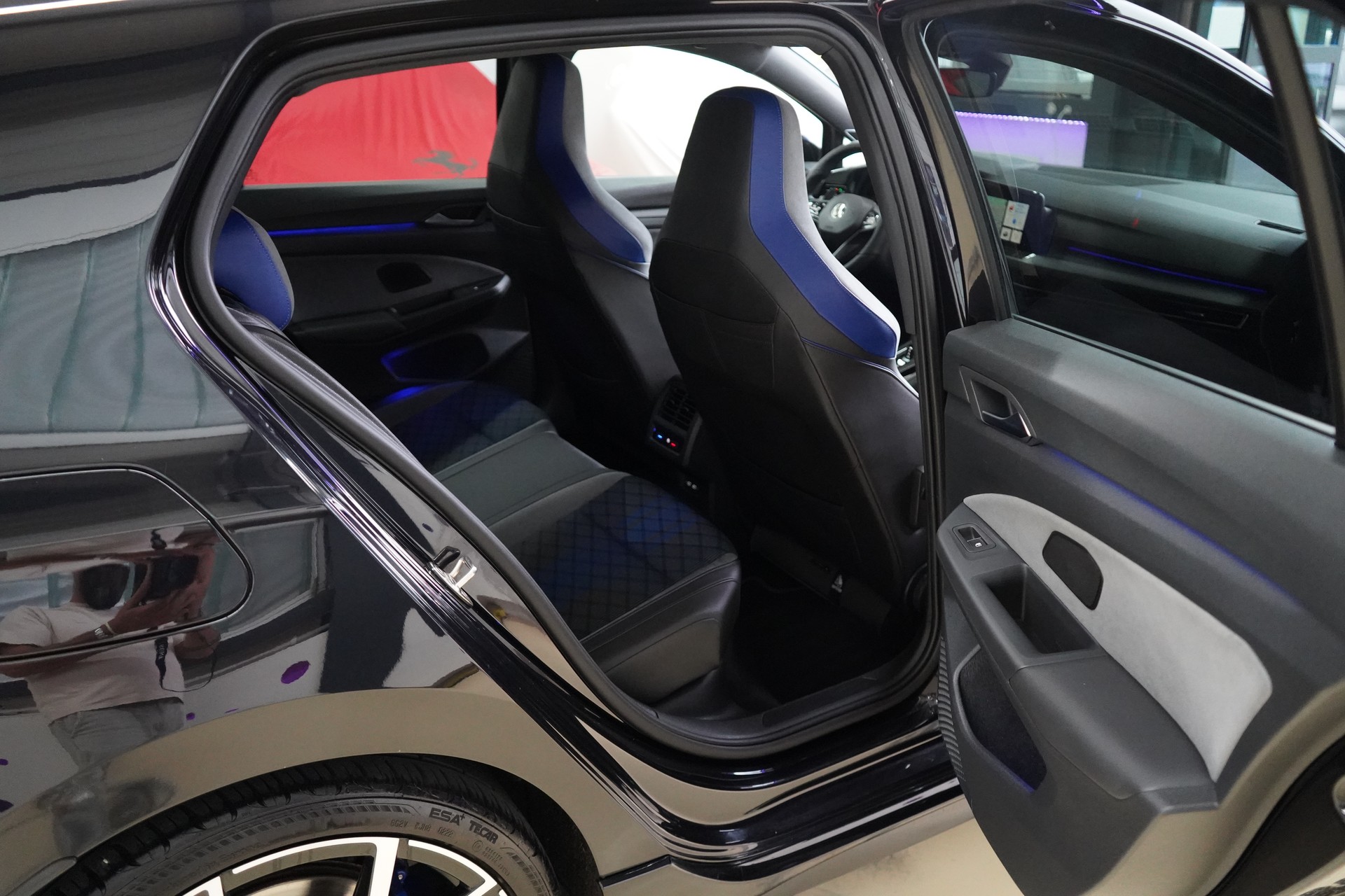 VW Golf 2.0 TSI R DSG 4Motion / ABT 385 Ps. *-image-29