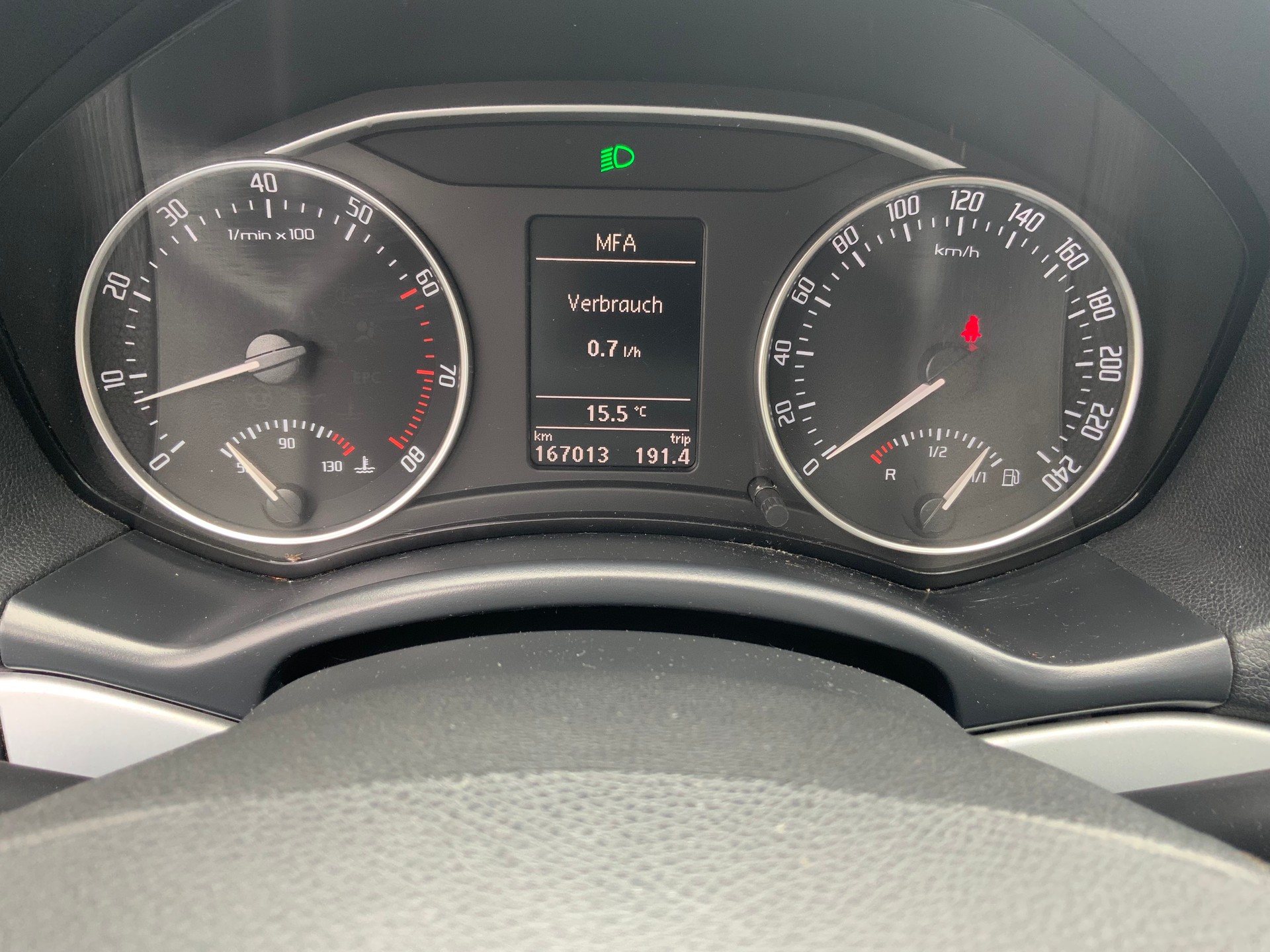 SKODA Octavia Combi 1.4 TSI Ambiente-image-9