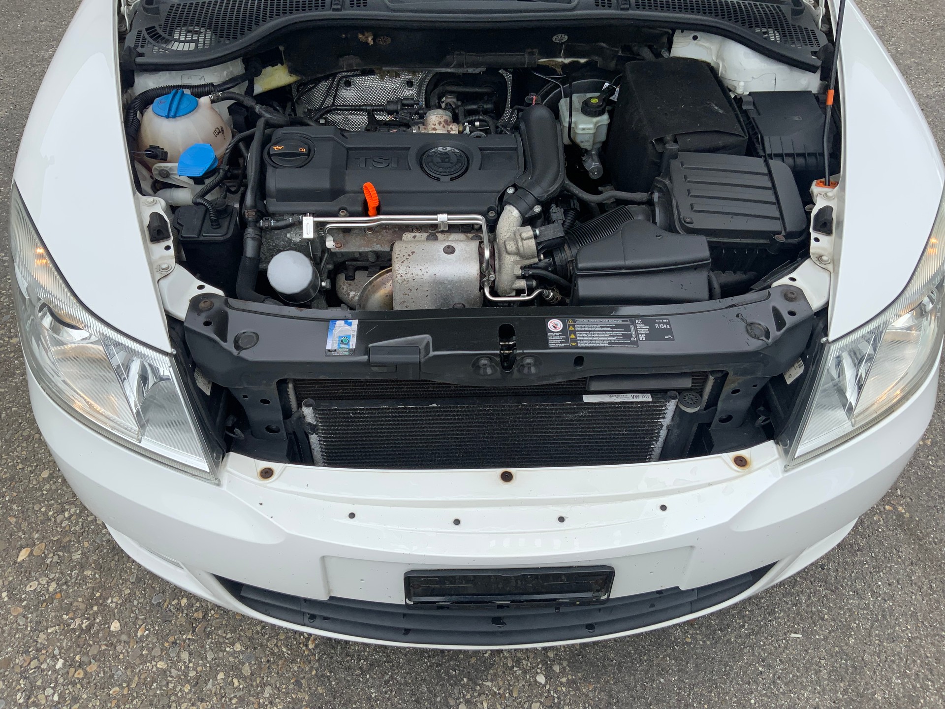 SKODA Octavia Combi 1.4 TSI Ambiente-image-8