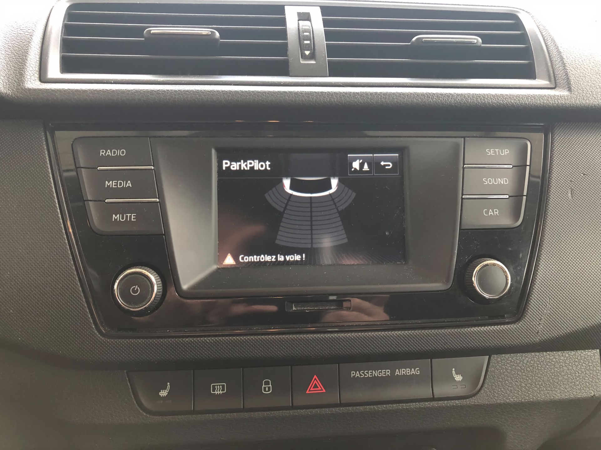 SKODA Fabia 1.2 TSI Style-image-3