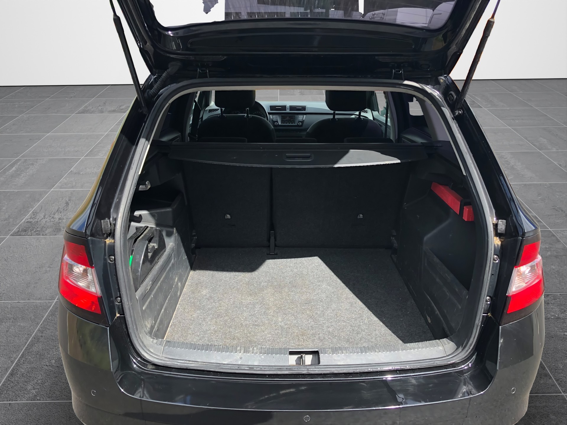 SKODA Fabia 1.2 TSI Style-image-10