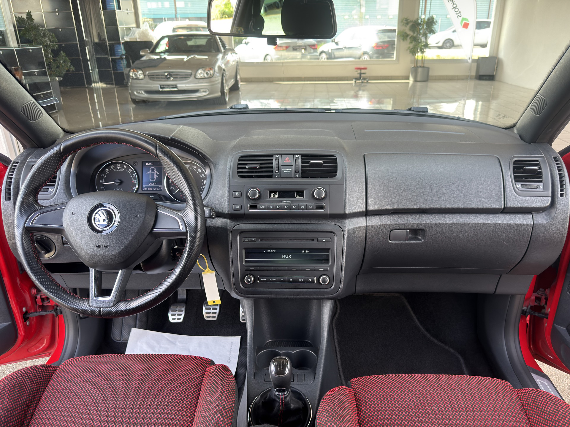 SKODA Fabia 1.6 TDI Ambiente-image-15