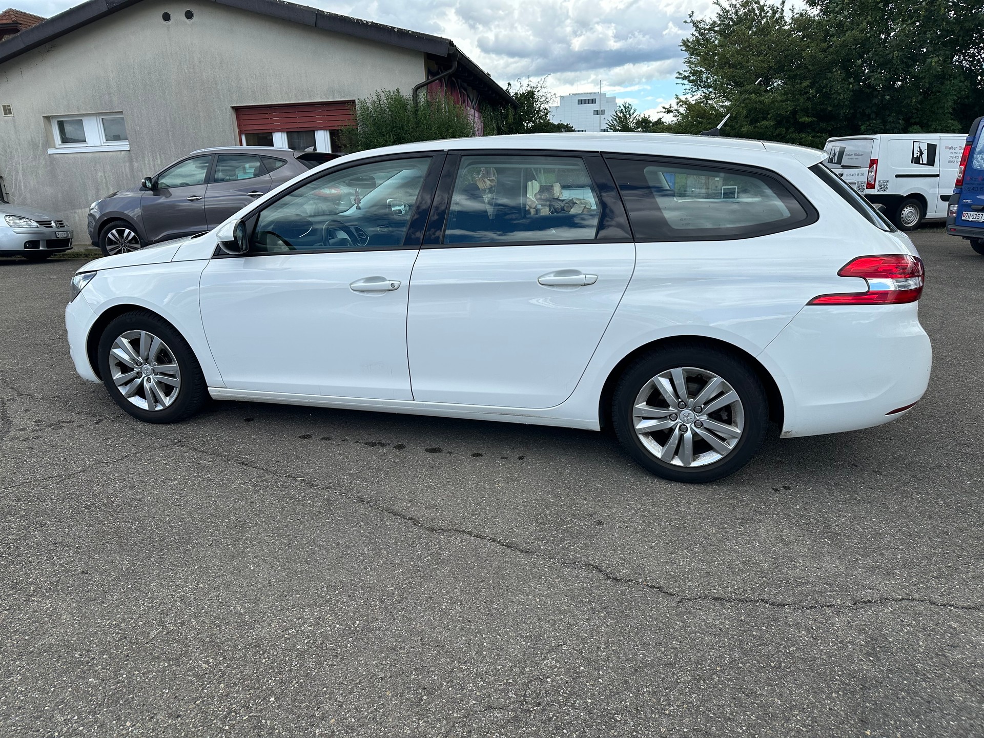 PEUGEOT 308 SW 1.6 BlueHDI Business-image-7