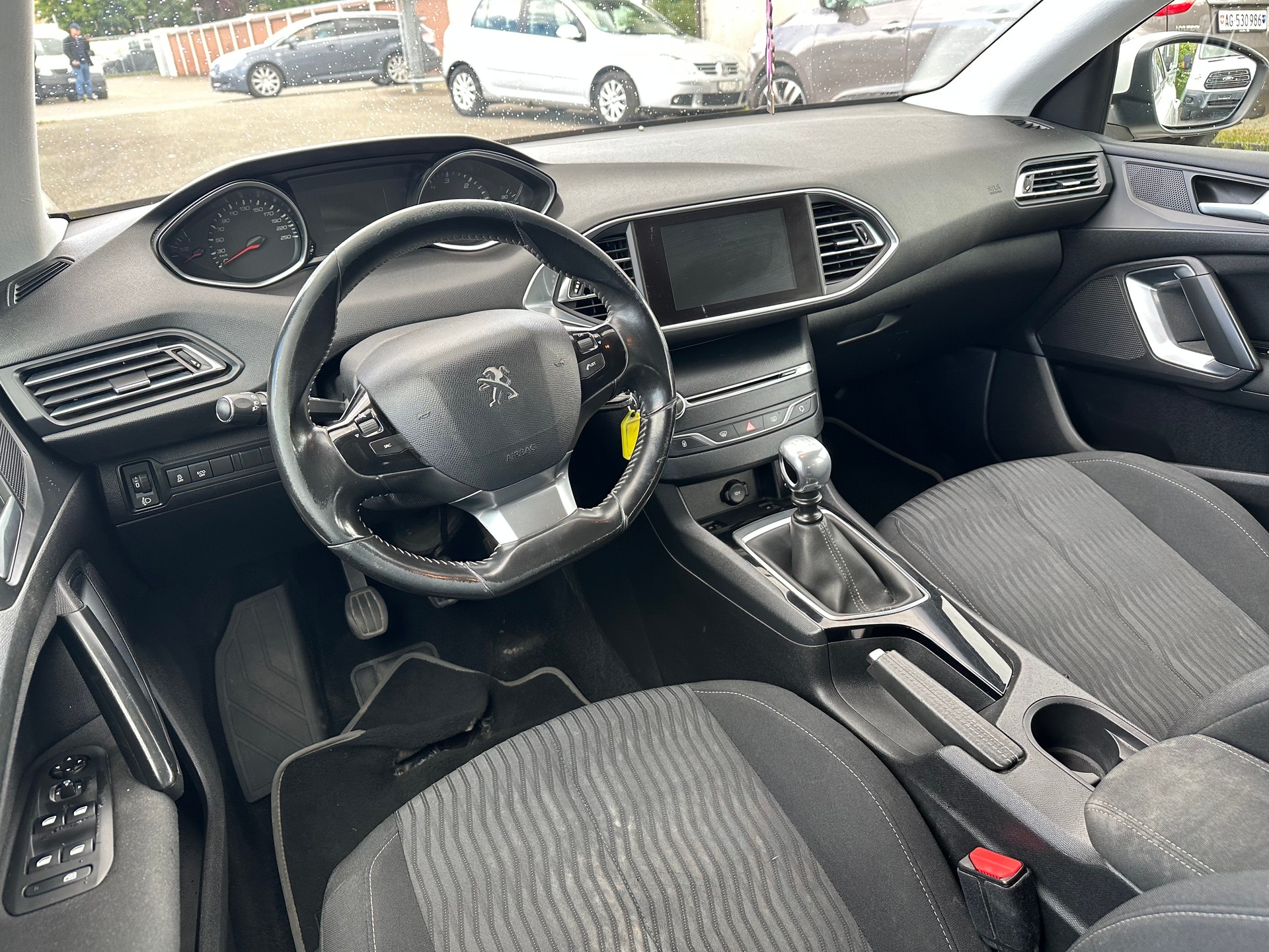 PEUGEOT 308 SW 1.6 BlueHDI Business-image-9