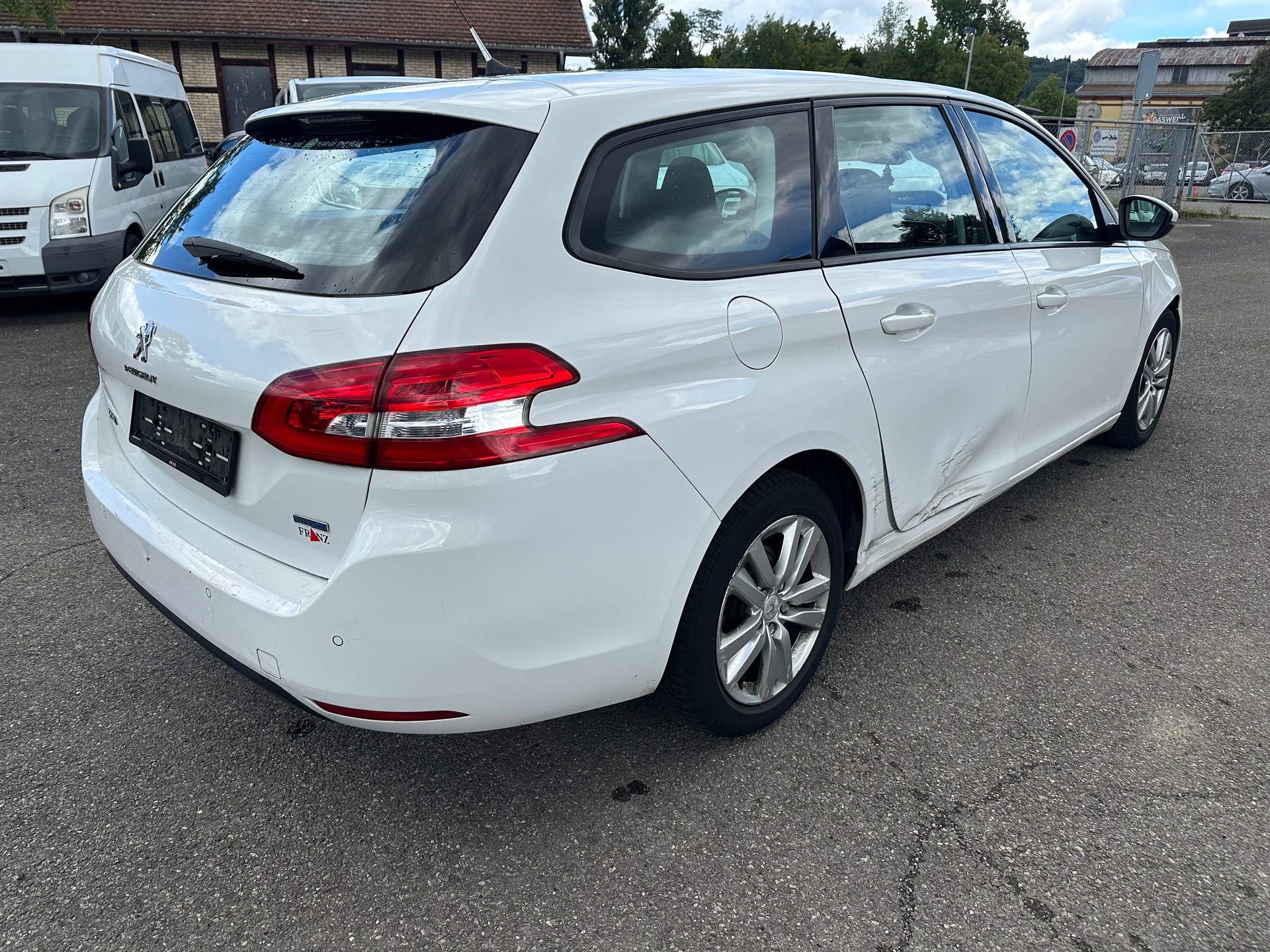 PEUGEOT 308 SW 1.6 BlueHDI Business-image-4