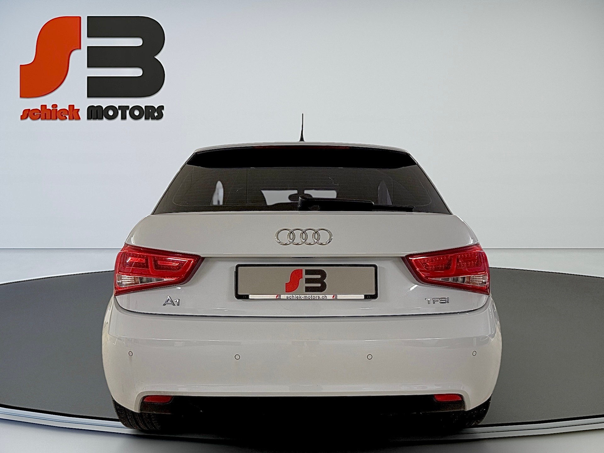 AUDI A1 1.2 TFSI Attraction-image-5
