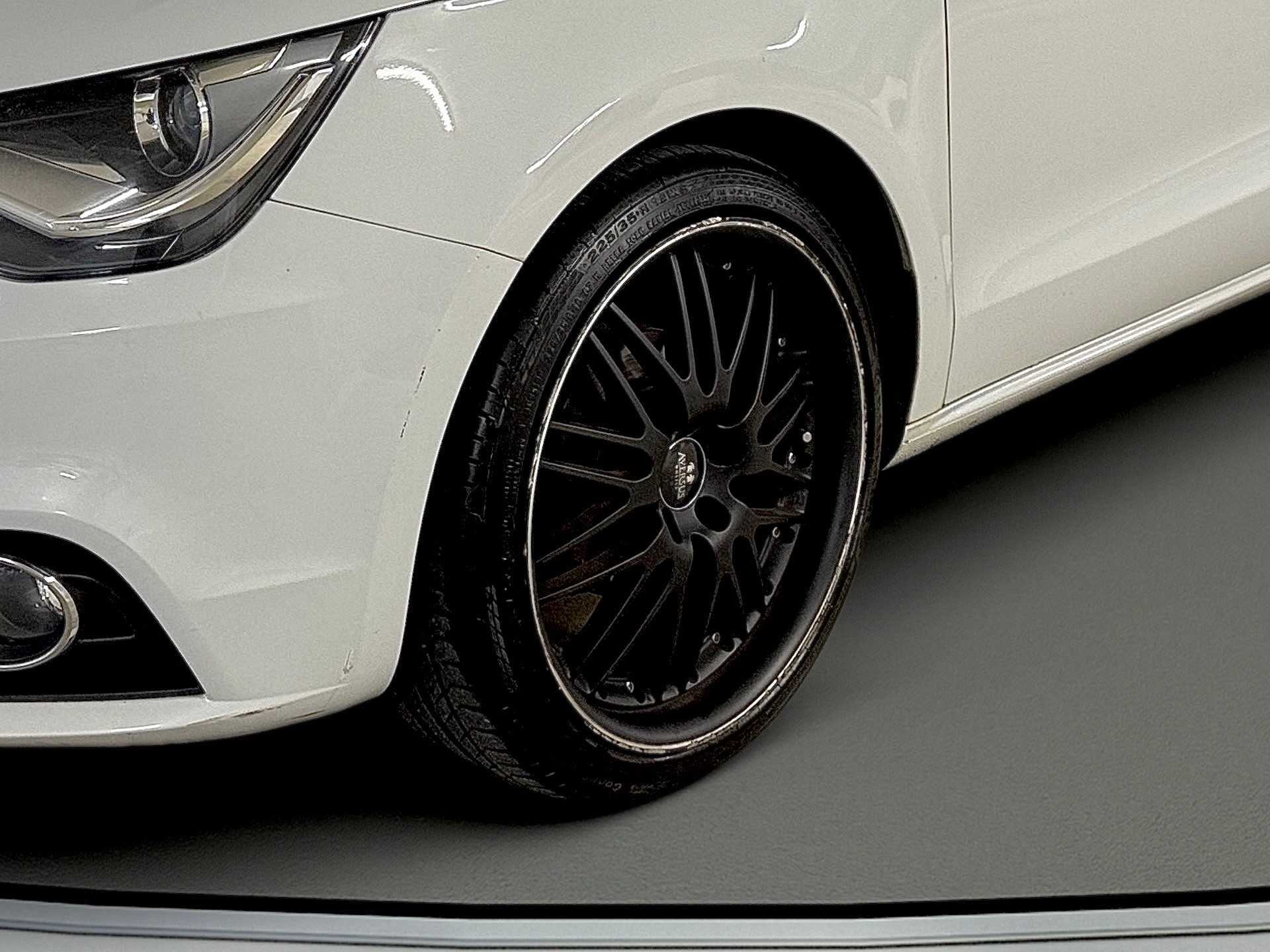 AUDI A1 1.2 TFSI Attraction-image-8