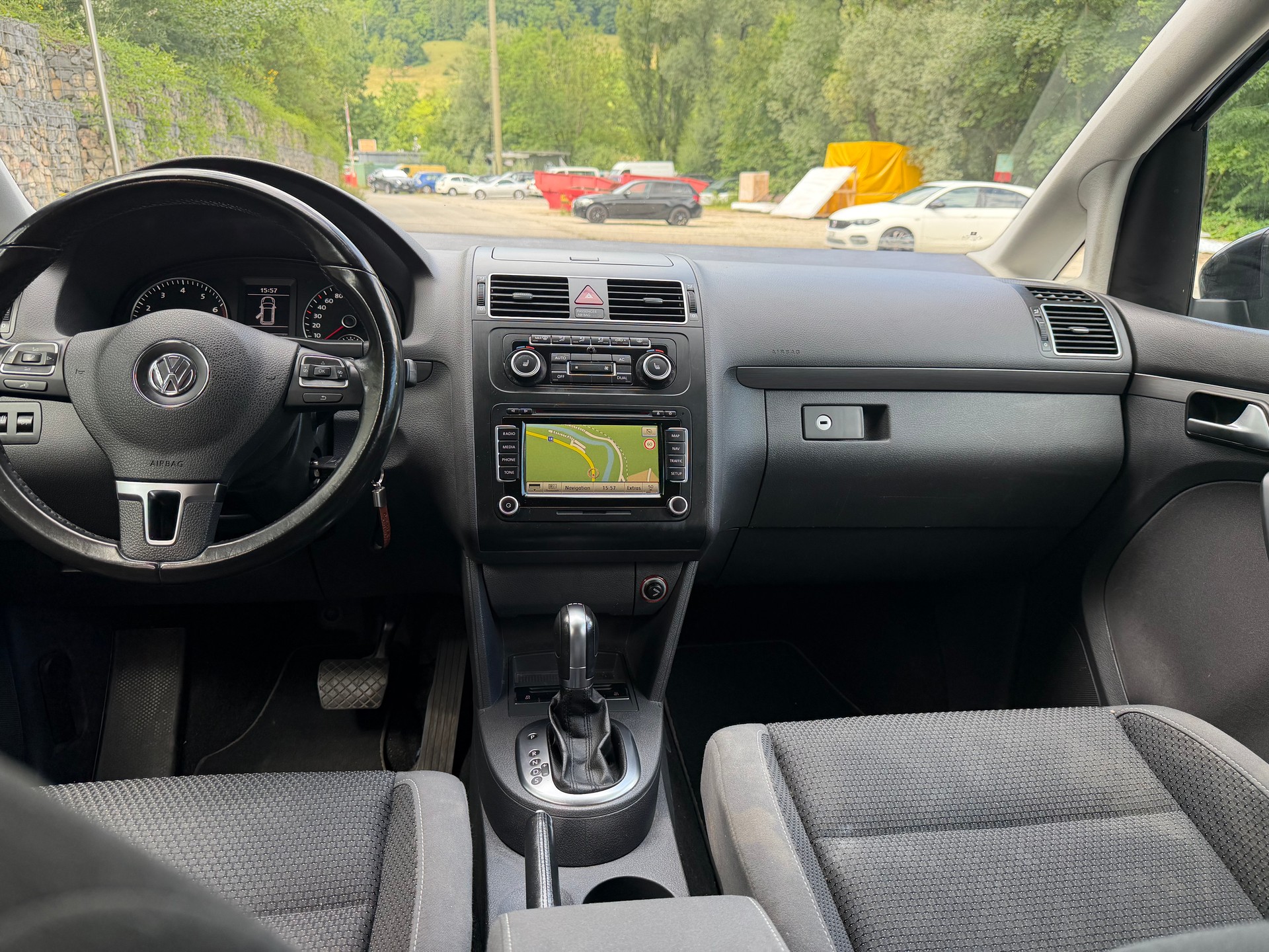 VW Touran 1.4 TSI Team DSG-image-7