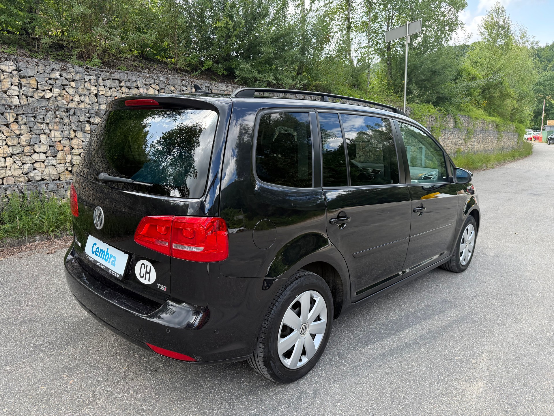VW Touran 1.4 TSI Team DSG-image-4