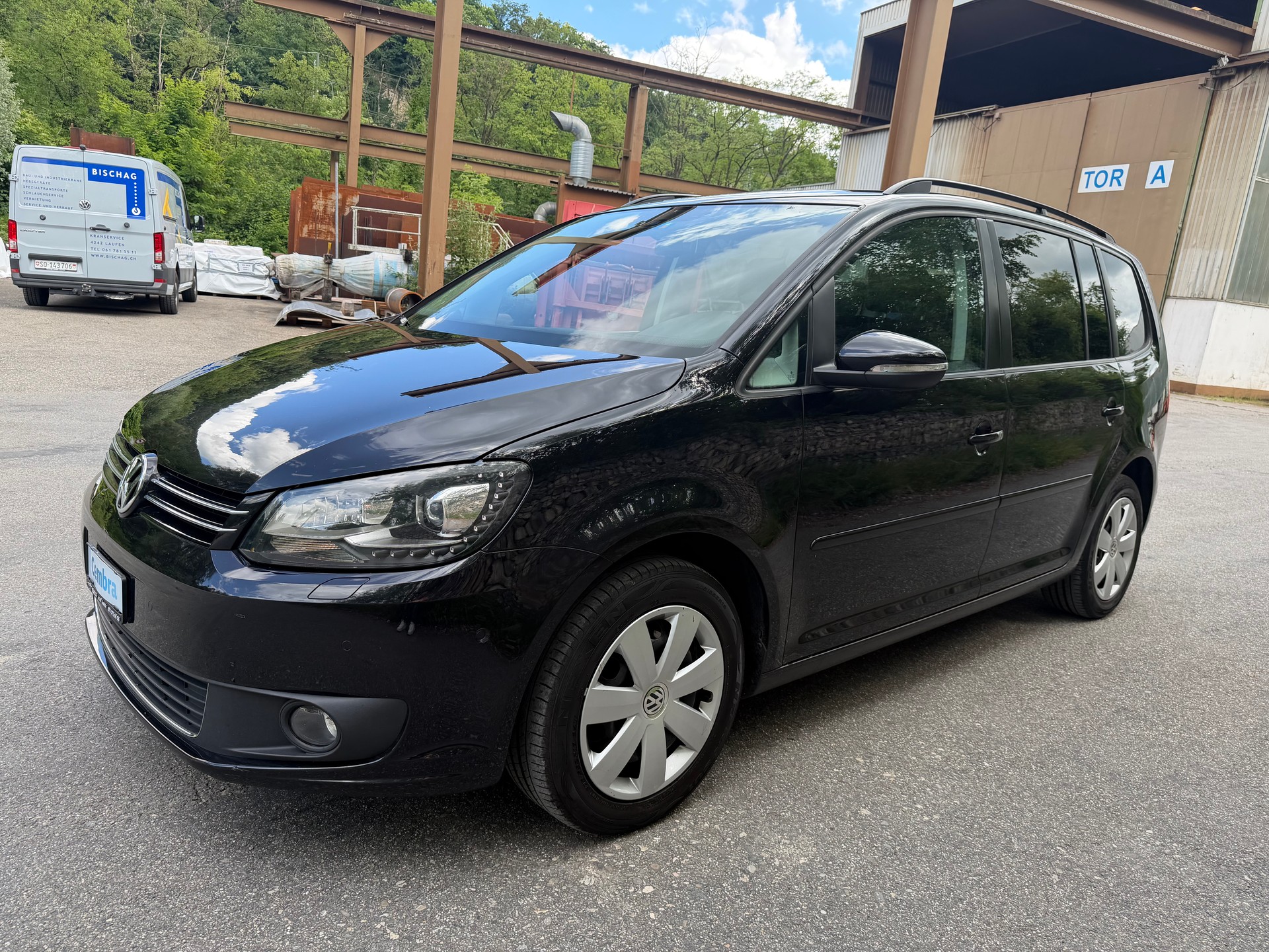 VW Touran 1.4 TSI Team DSG-image-2