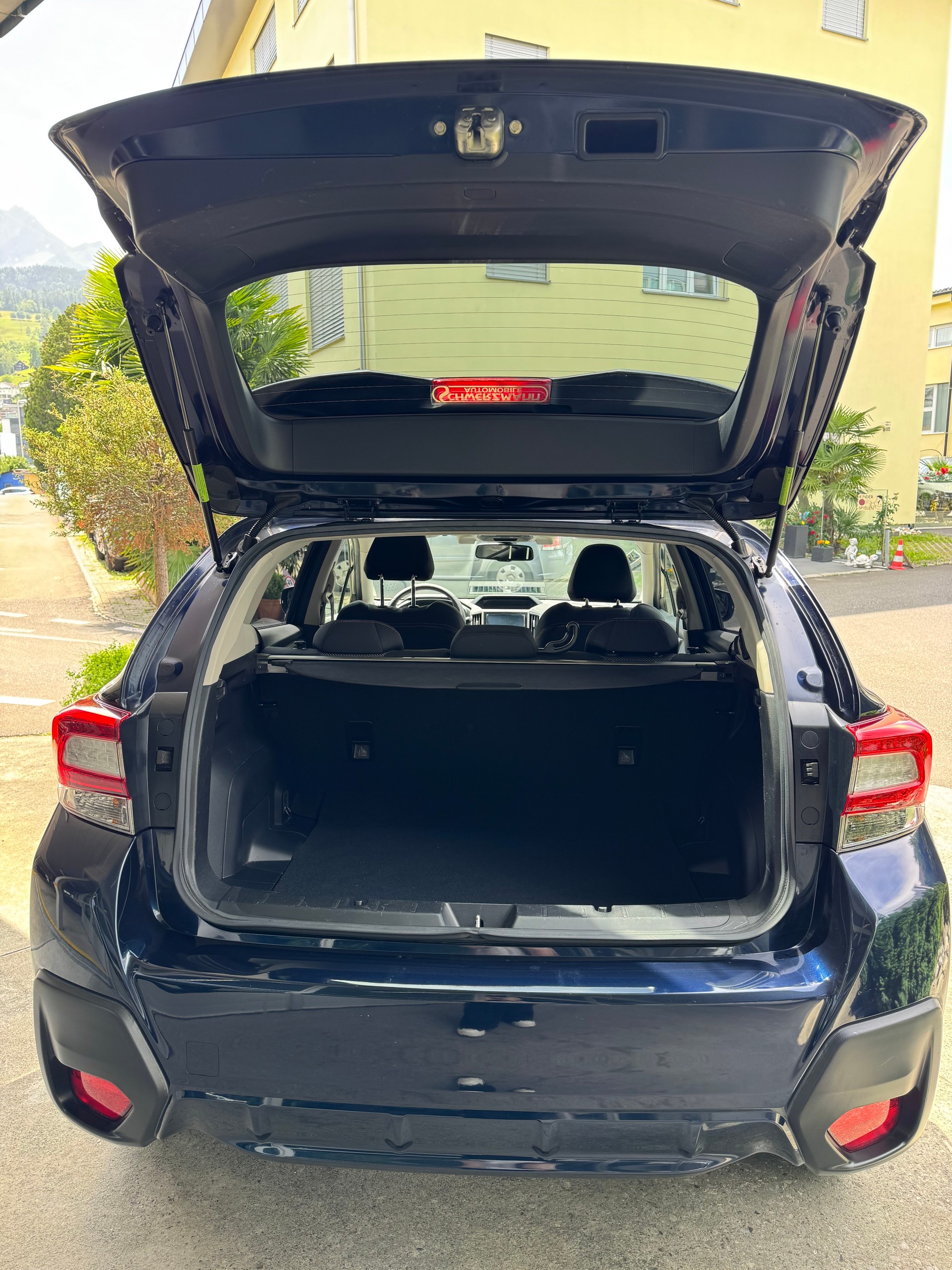 SUBARU XV 2.0 Swiss Plus AWD Lineartronic-image-4