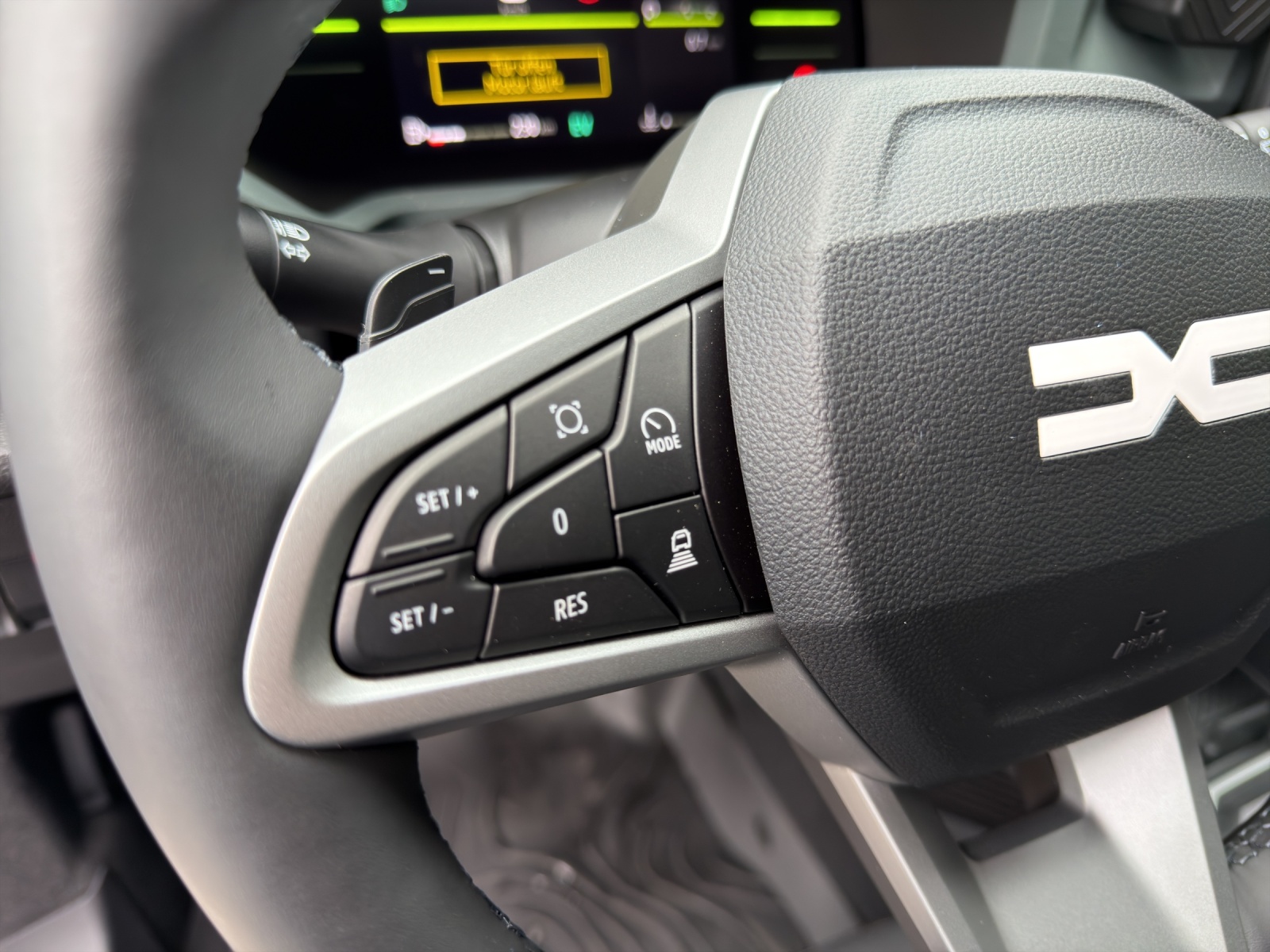 DACIA Duster TCe 150 48V Extreme 4x4 **Adaptiver Tempomat**-image-29