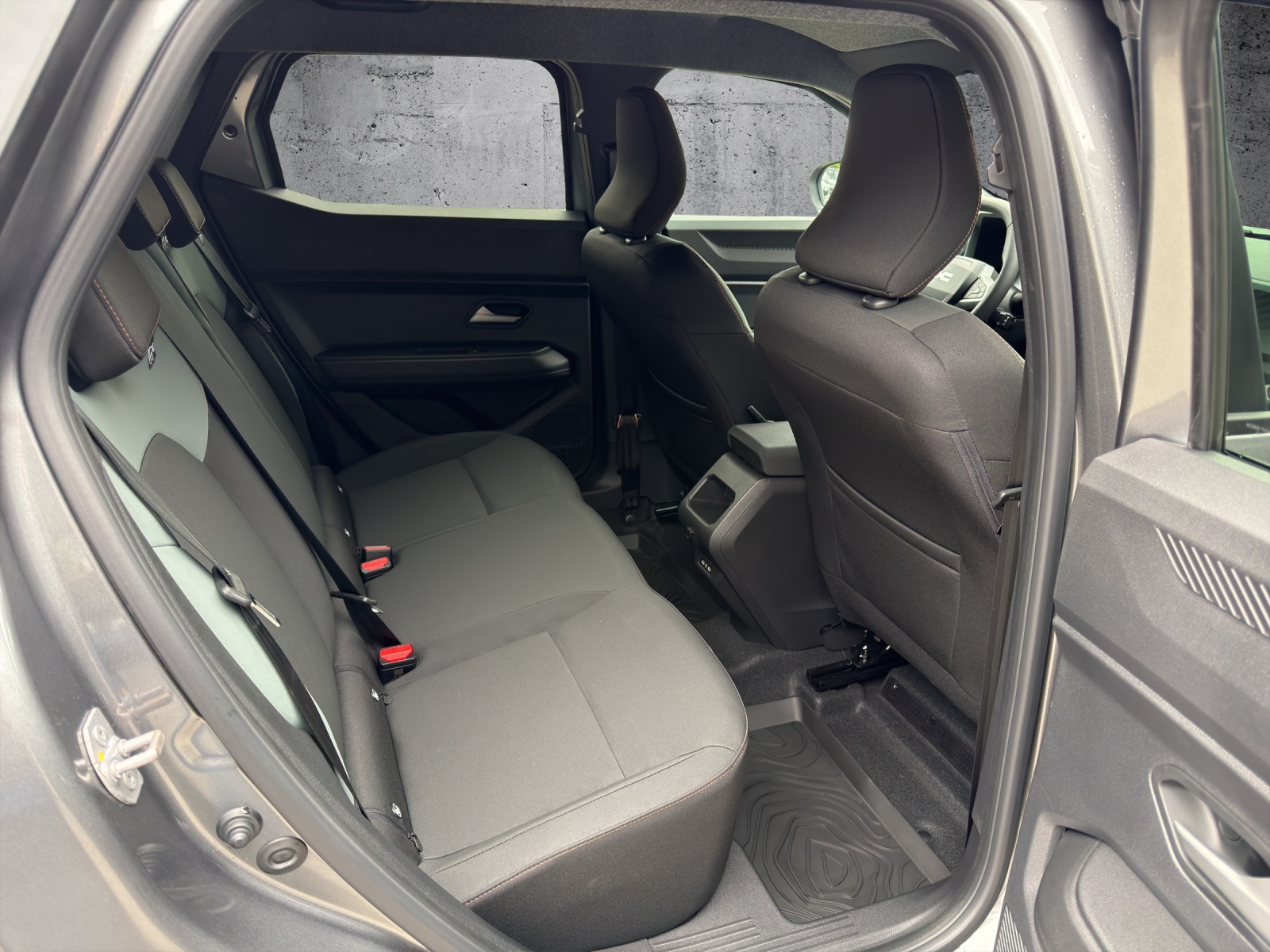 DACIA Duster TCe 150 48V Extreme 4x4 **Adaptiver Tempomat**-image-24
