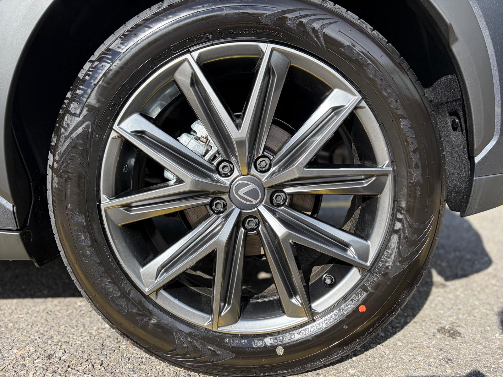 LEXUS LBX FWD Elegant CVT-image-6