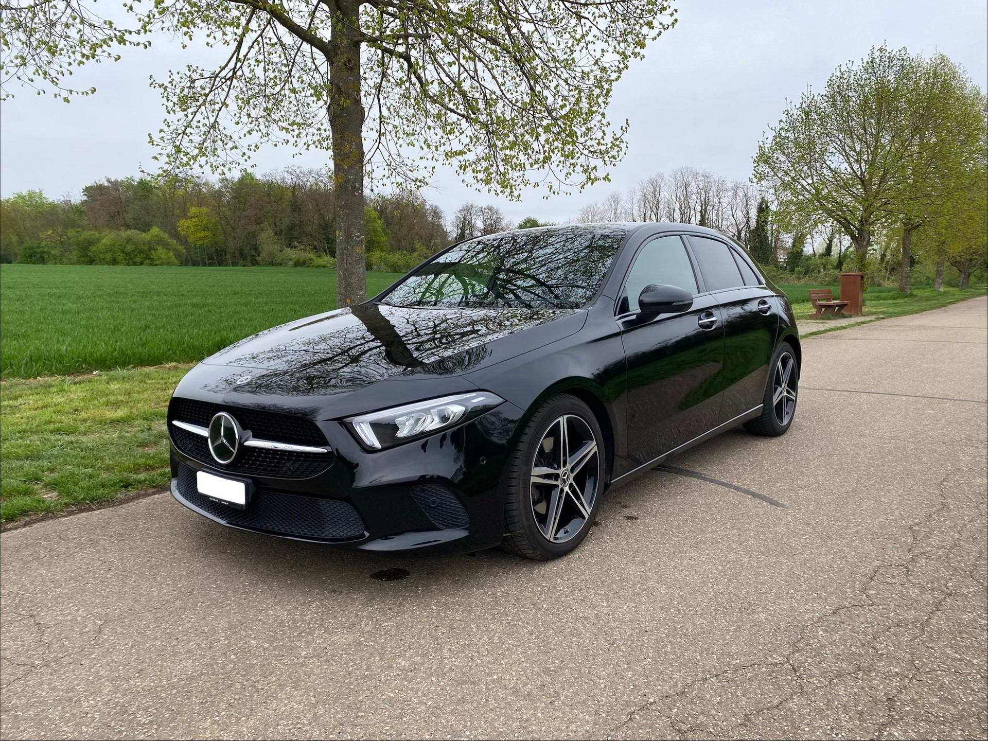 MERCEDES-BENZ A 180 d Progressive-image-0