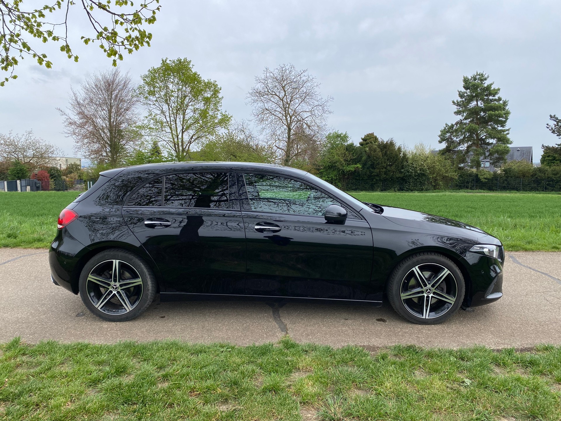 MERCEDES-BENZ A 180 d Progressive-image-2