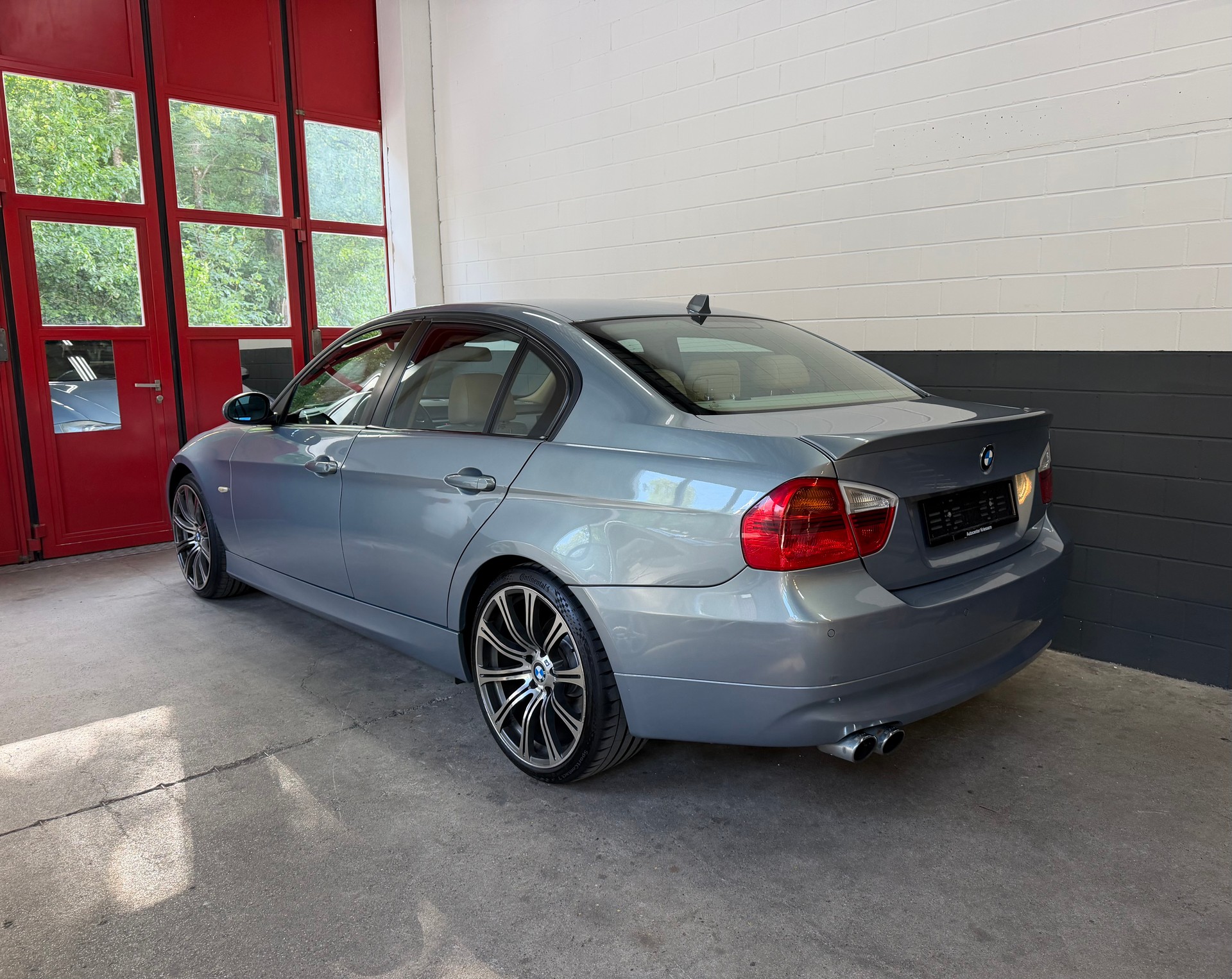 BMW 320i //NEU AB MFK-image-5