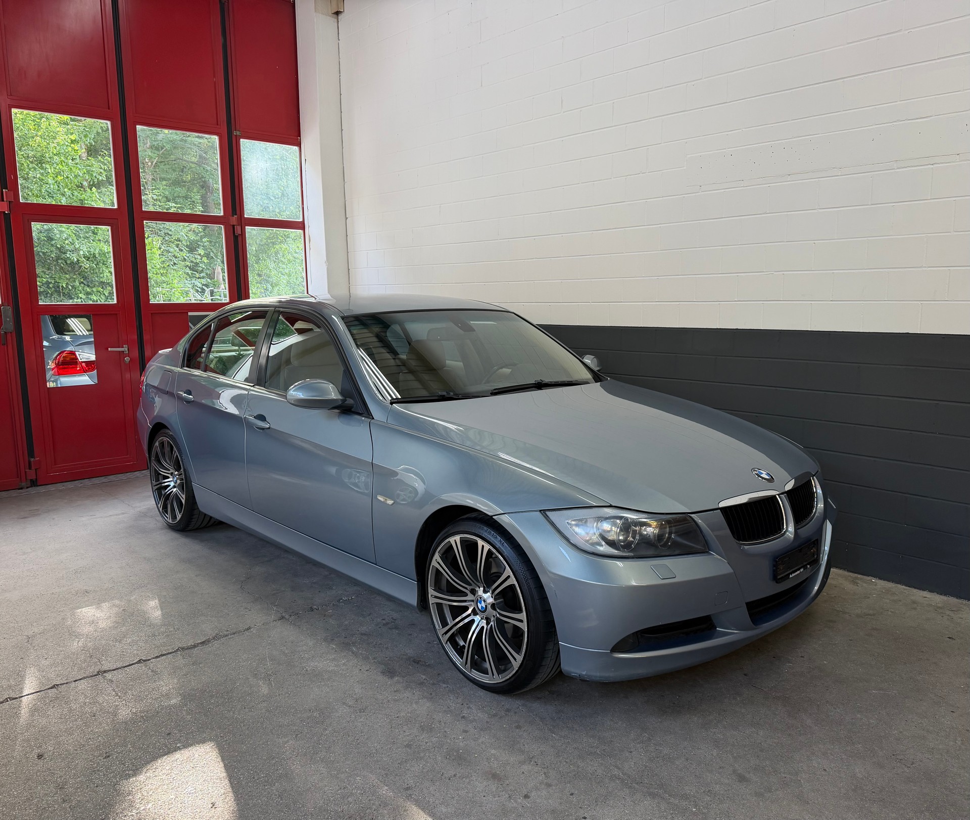 BMW 320i //NEU AB MFK-image-0