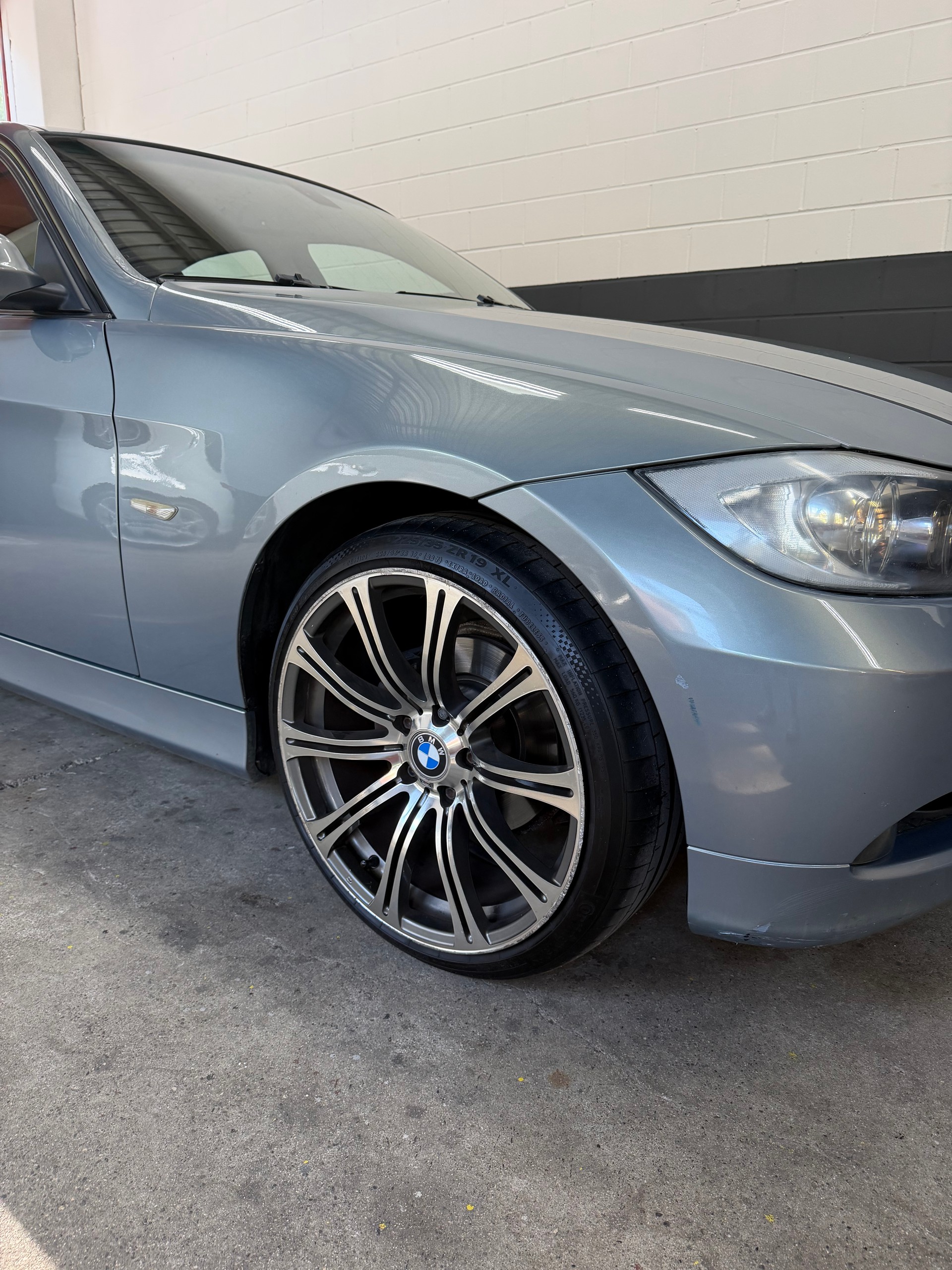 BMW 320i //NEU AB MFK-image-4