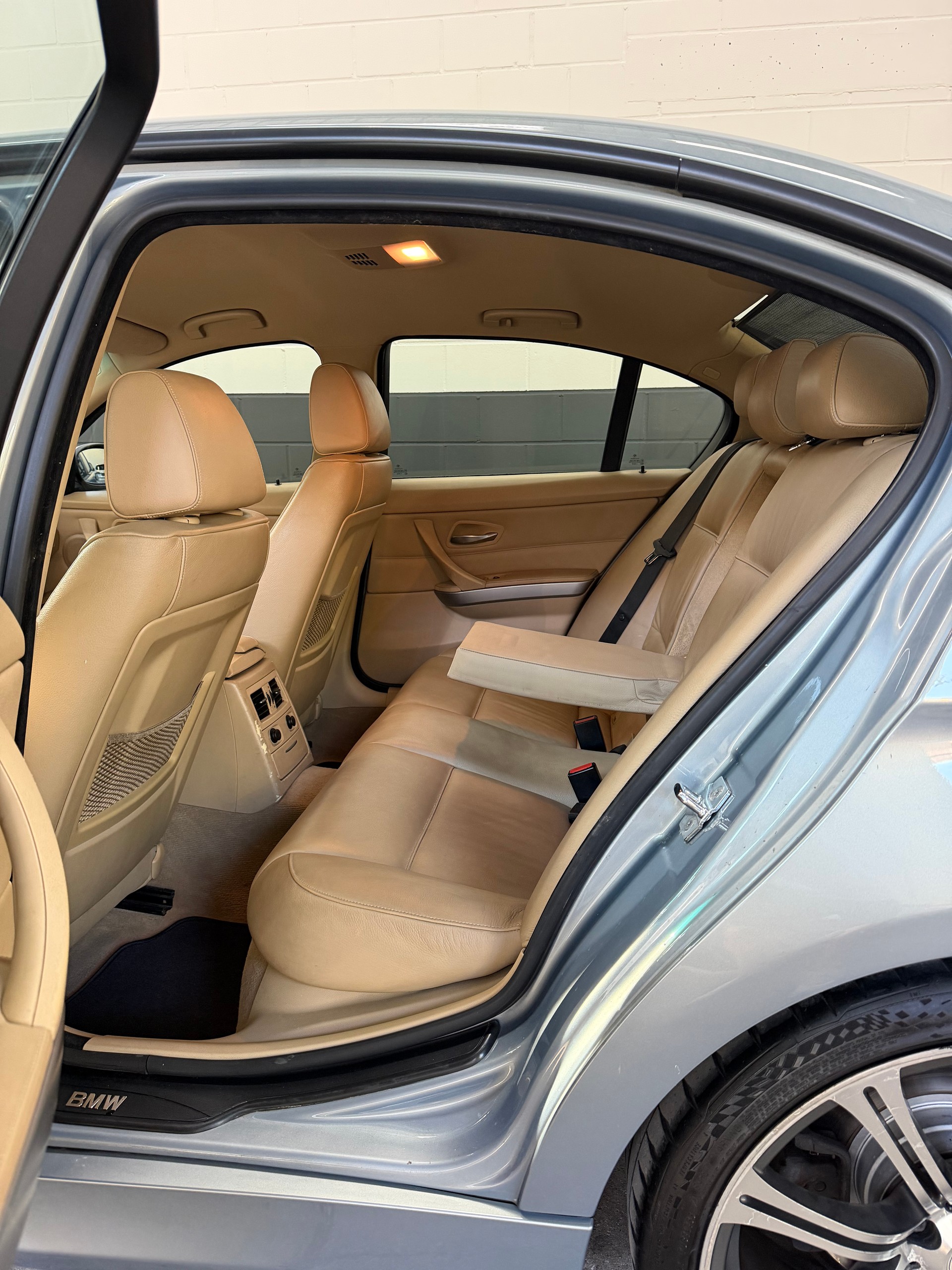 BMW 320i //NEU AB MFK-image-14