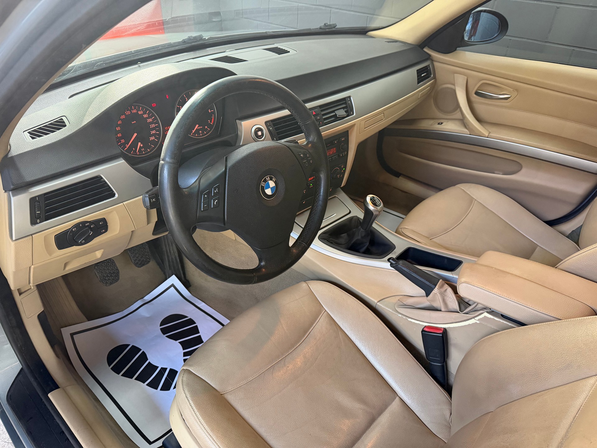 BMW 320i //NEU AB MFK-image-11